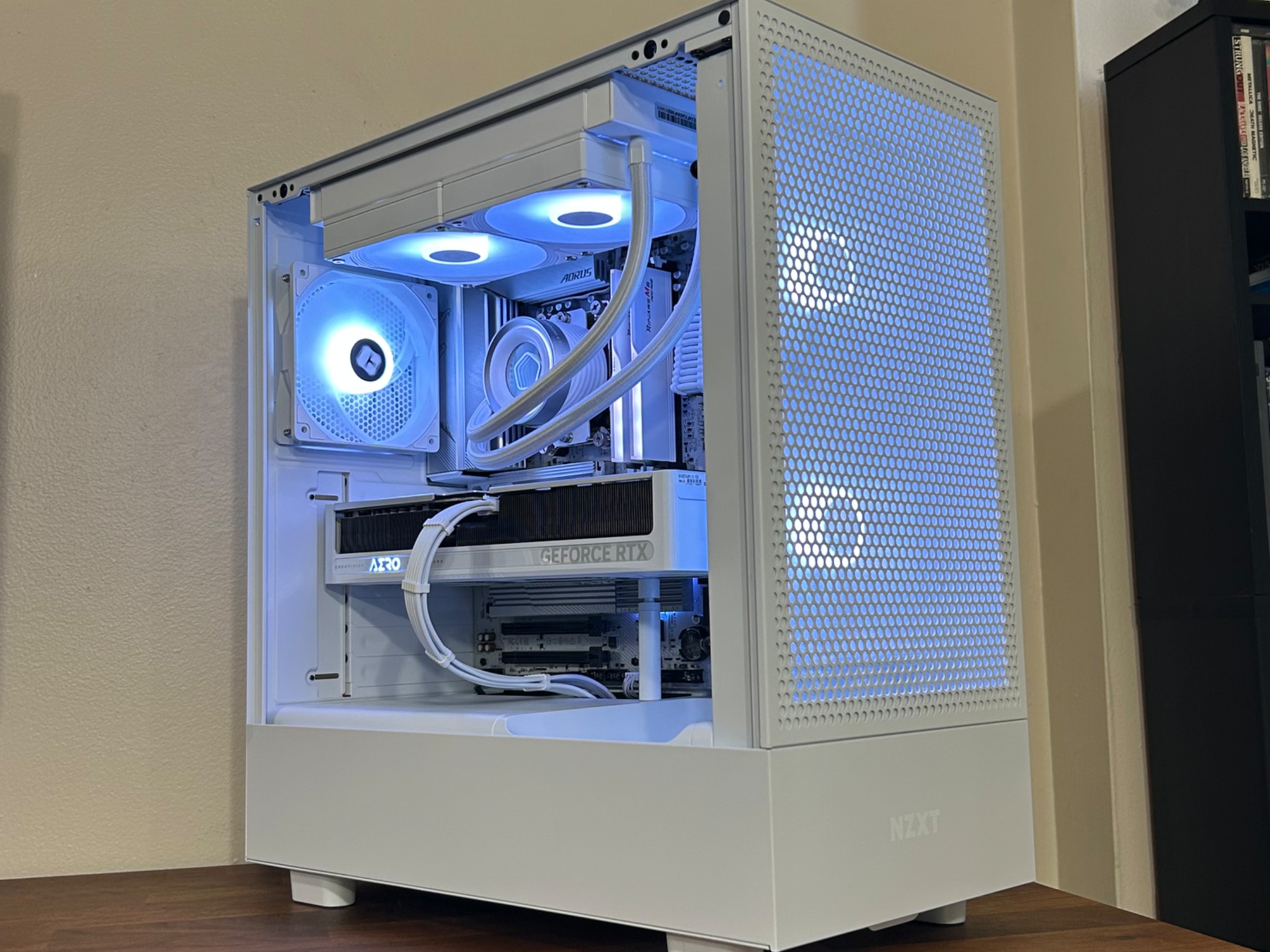 *FREE GAME* RTX 5070 12GB | Ryzen 7 7700X | 32GB DDR5 6000MT/s | 2TB NVMe | The Sentinel RTX