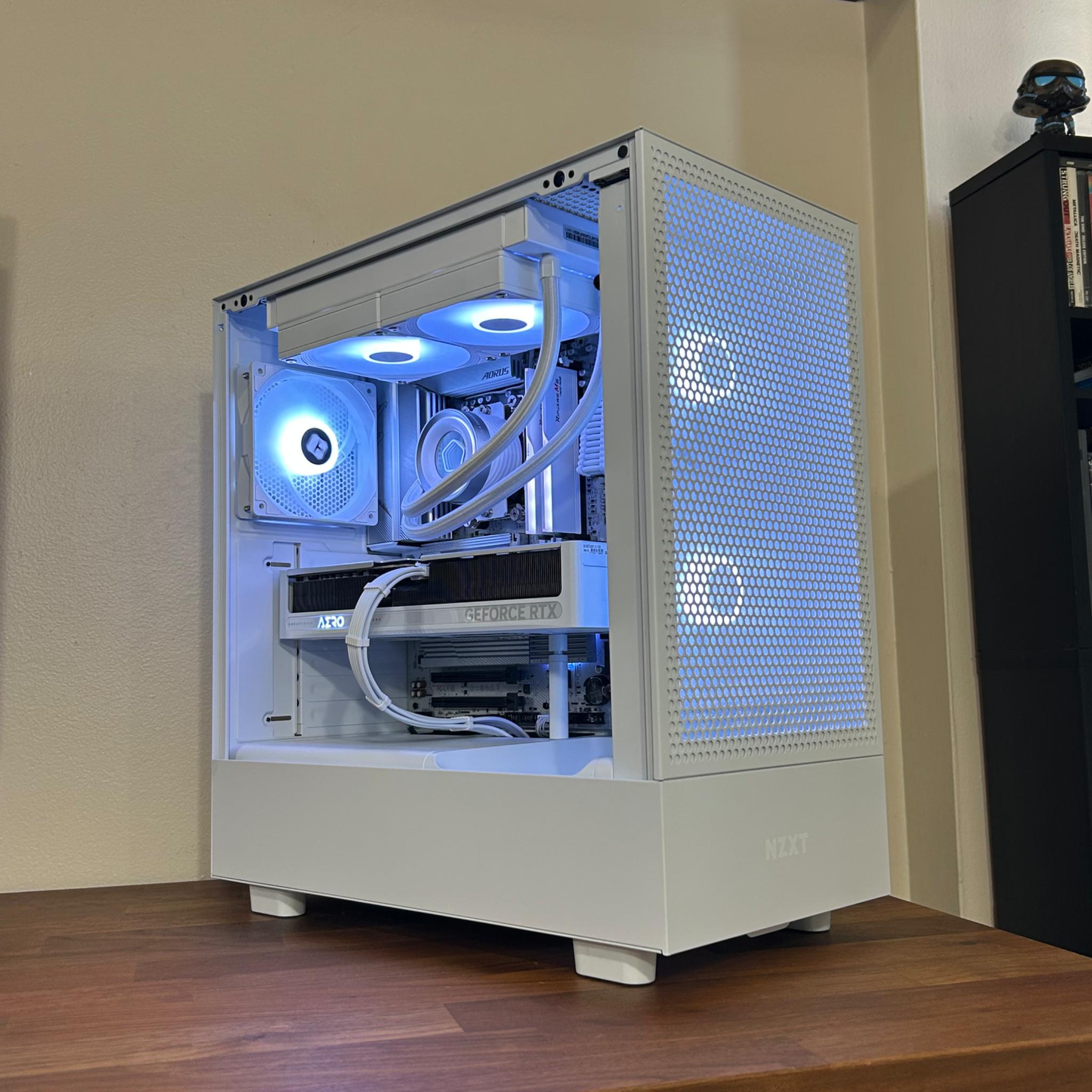 *FREE GAME* RTX 5070 12GB | Ryzen 7 7700X | 32GB DDR5 6000MT/s | 2TB NVMe | The Sentinel RTX