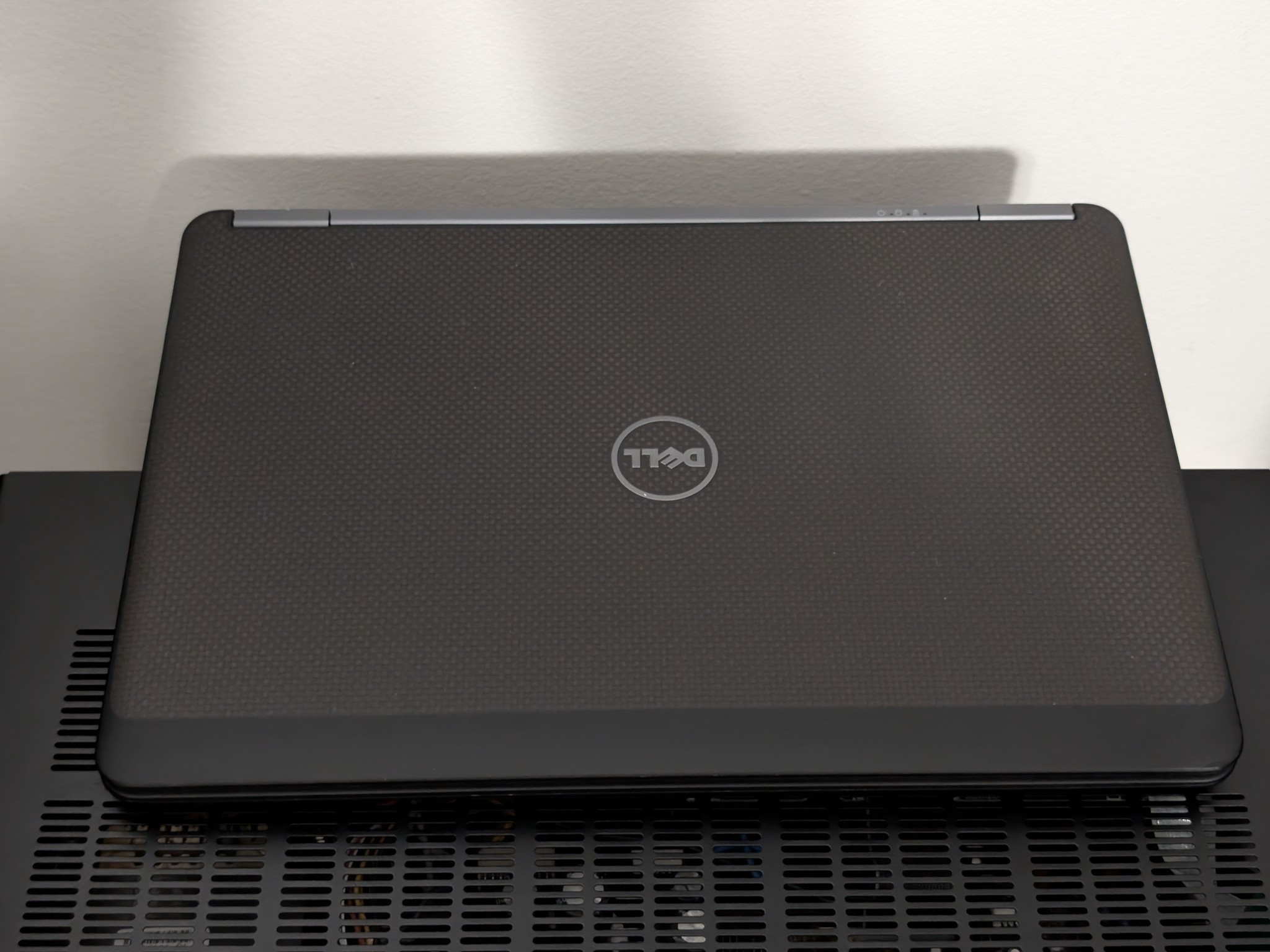 Dell Latitude 14" Touchscreen Laptop / Tablet | Core i7, 8GB, 240GB SSD | Excellent batt