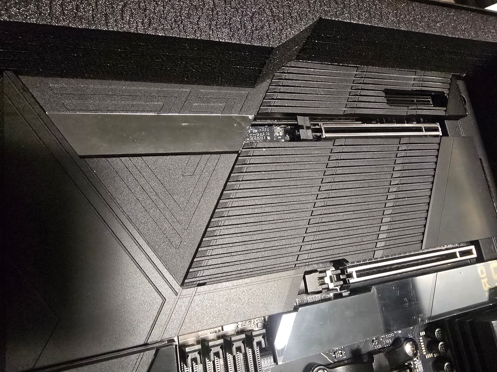 MSI GODLIKE X870E
