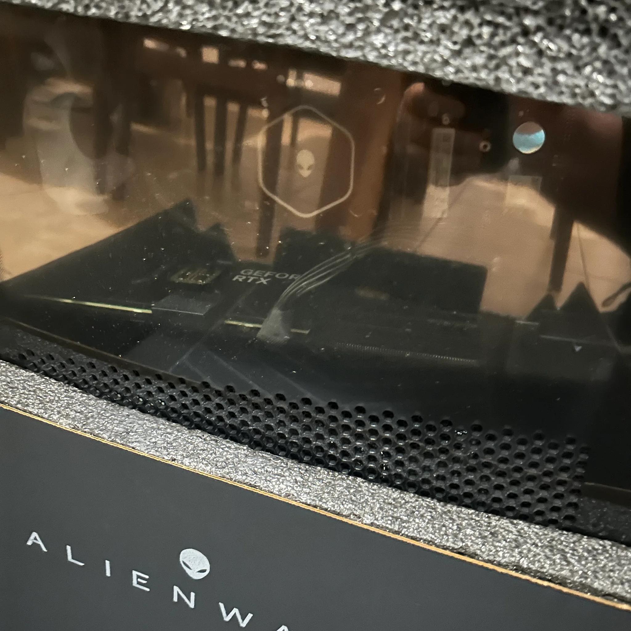 BRAND NEW ALIENWARE AURORA R15 GAMING DESKTOP