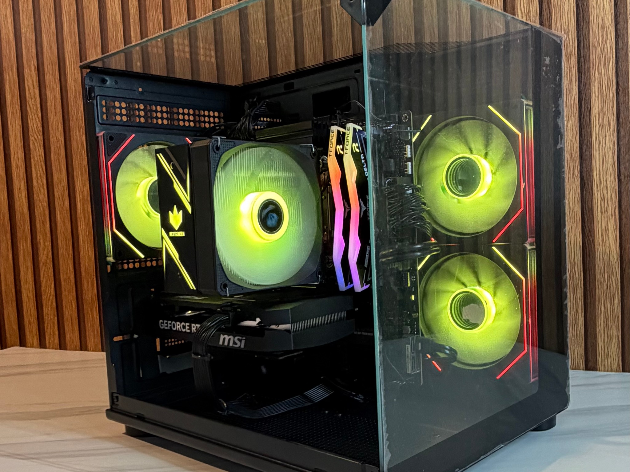 RTX 5060 | RYZEN 5 7600X | 16GB DDR5 | 1TB NVME | 650W