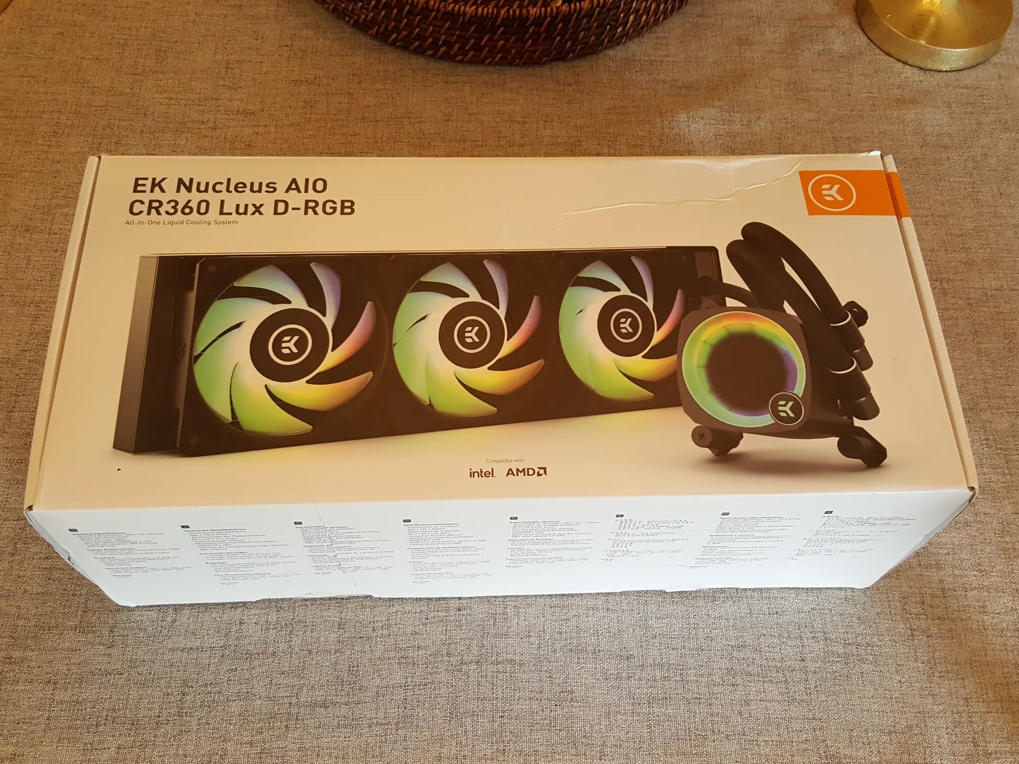 EK Nucleus AIO CR360 Lux D-RGB