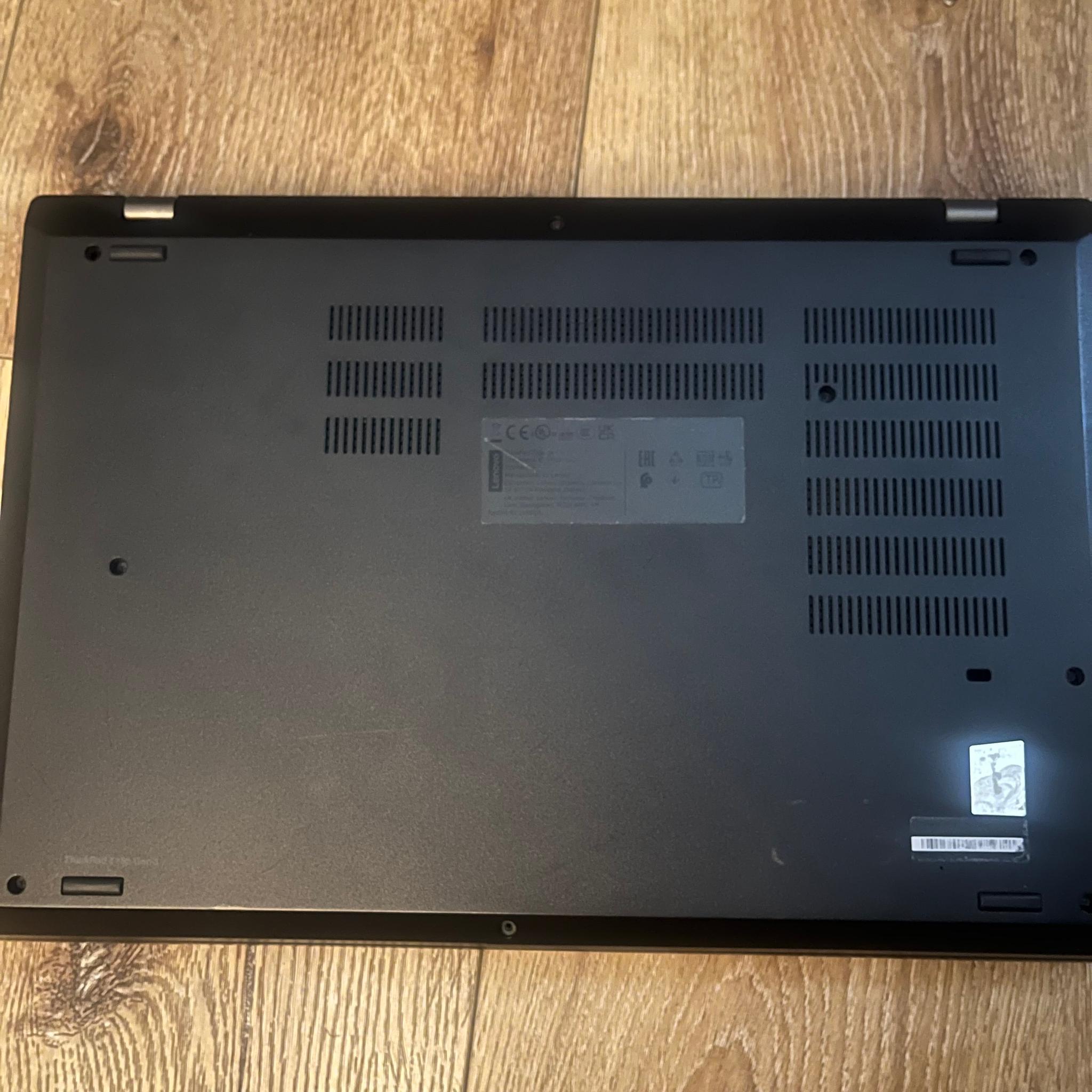 Lenovo ThinkPad T15p Gen 3 32G Ram 1TB RTX 3050