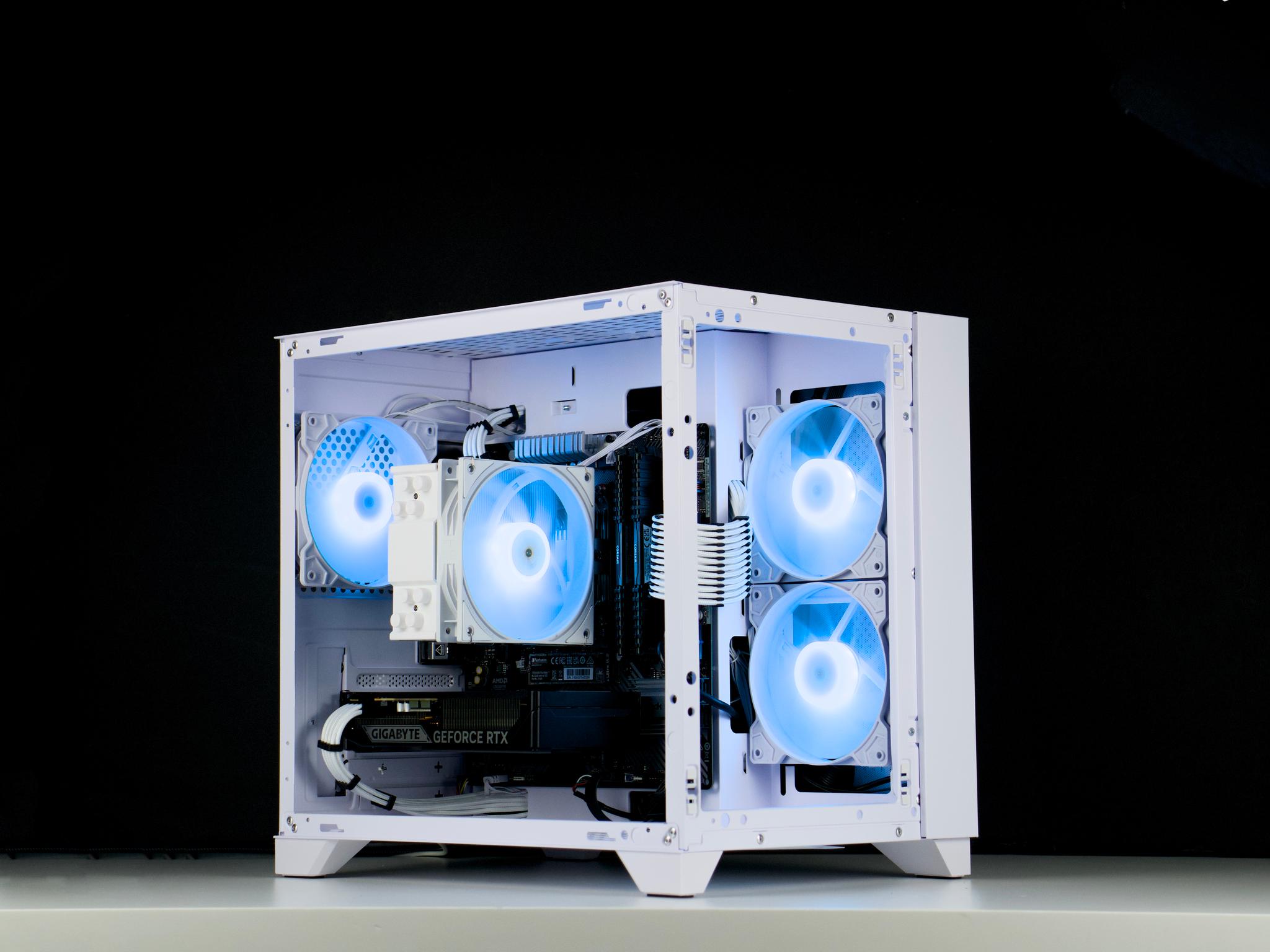 🧊❄️🧊 White Gaming PC – RTX 5060 , Ryzen 5 5600X, 32GB RAM, 1TB SSD - WiFi, BlueTooth 🧊❄️🧊