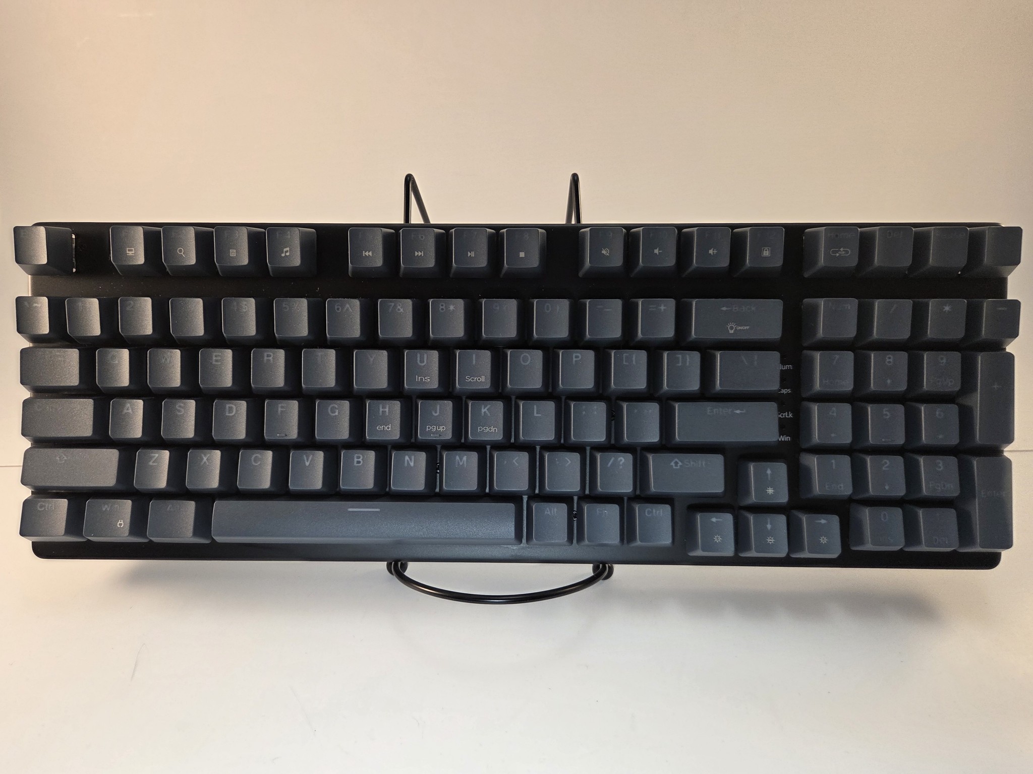 Taiahiro Mechanical Keyboard and Mouse Set 98% Layout w/ RGB