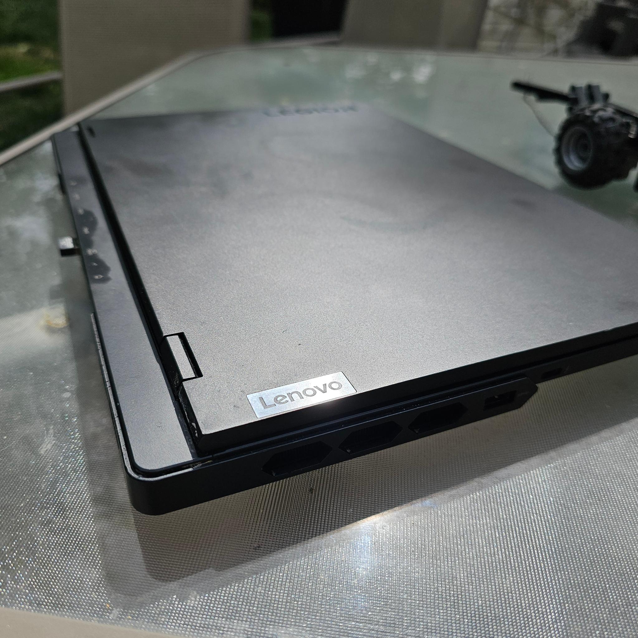 Lenovo Legion Pro 7 16IRX9H 4080 Gaming Laptop