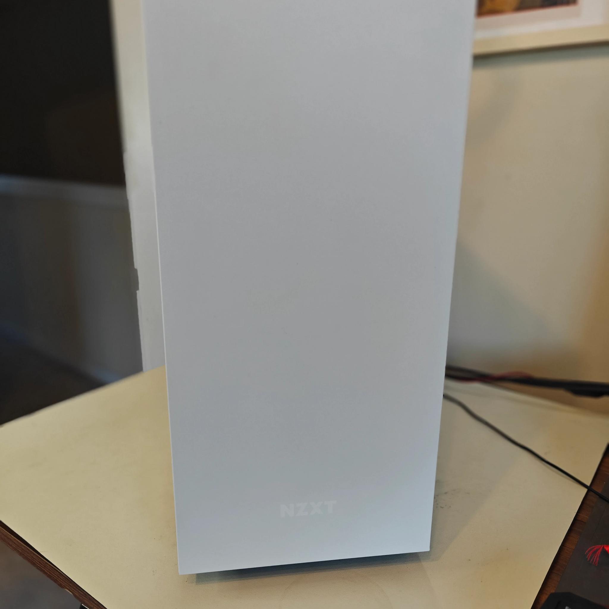 Checkered ⬜🔳⬛ | Ryzen 7 5700X3D | Geforce RTX 3060 12GB | 32GB DDR4 RAM | 1TB NVMe SSD