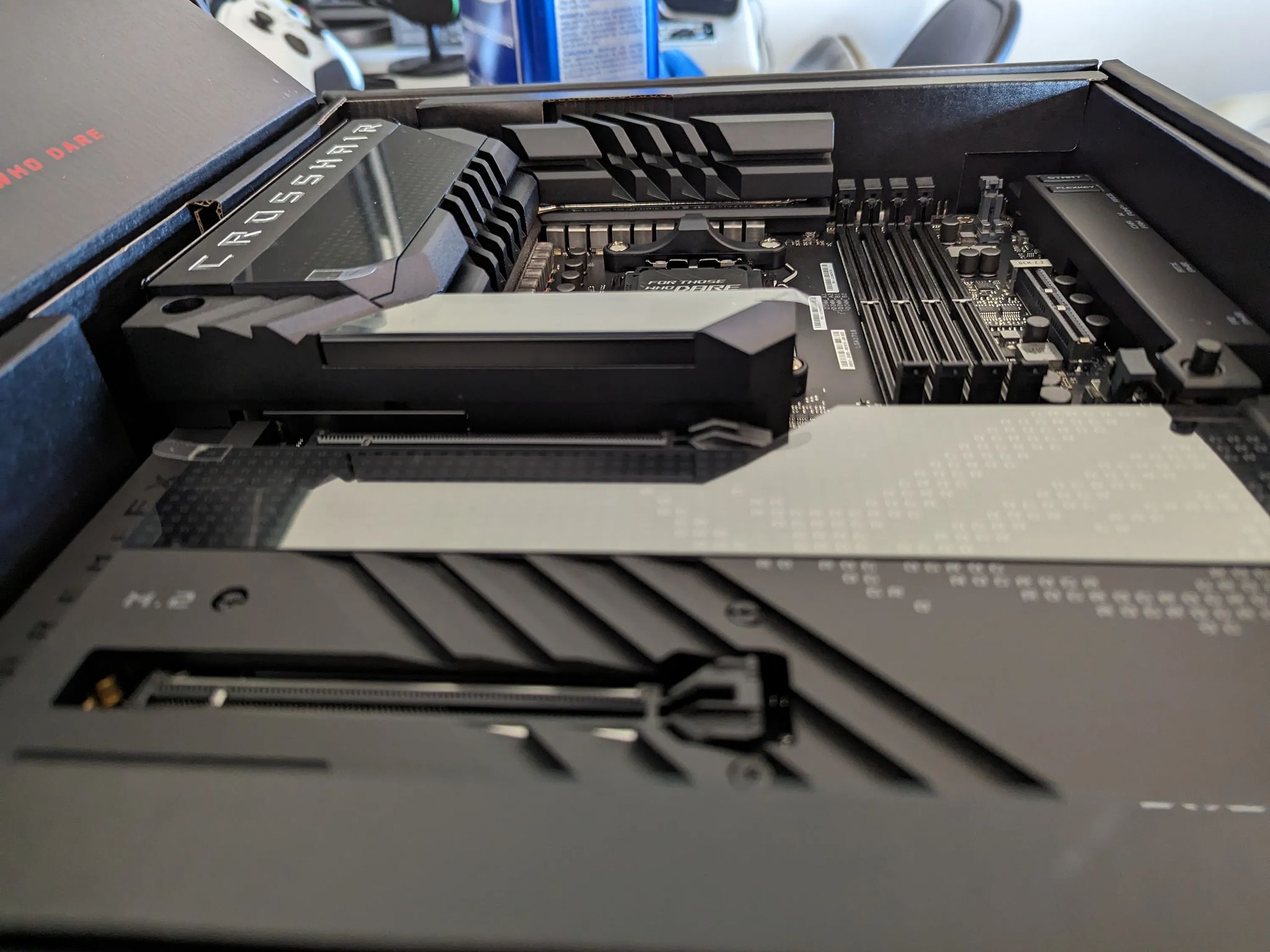 ASUS ROG CROSSHAIR X670E EXTREME MOTHERBOARD