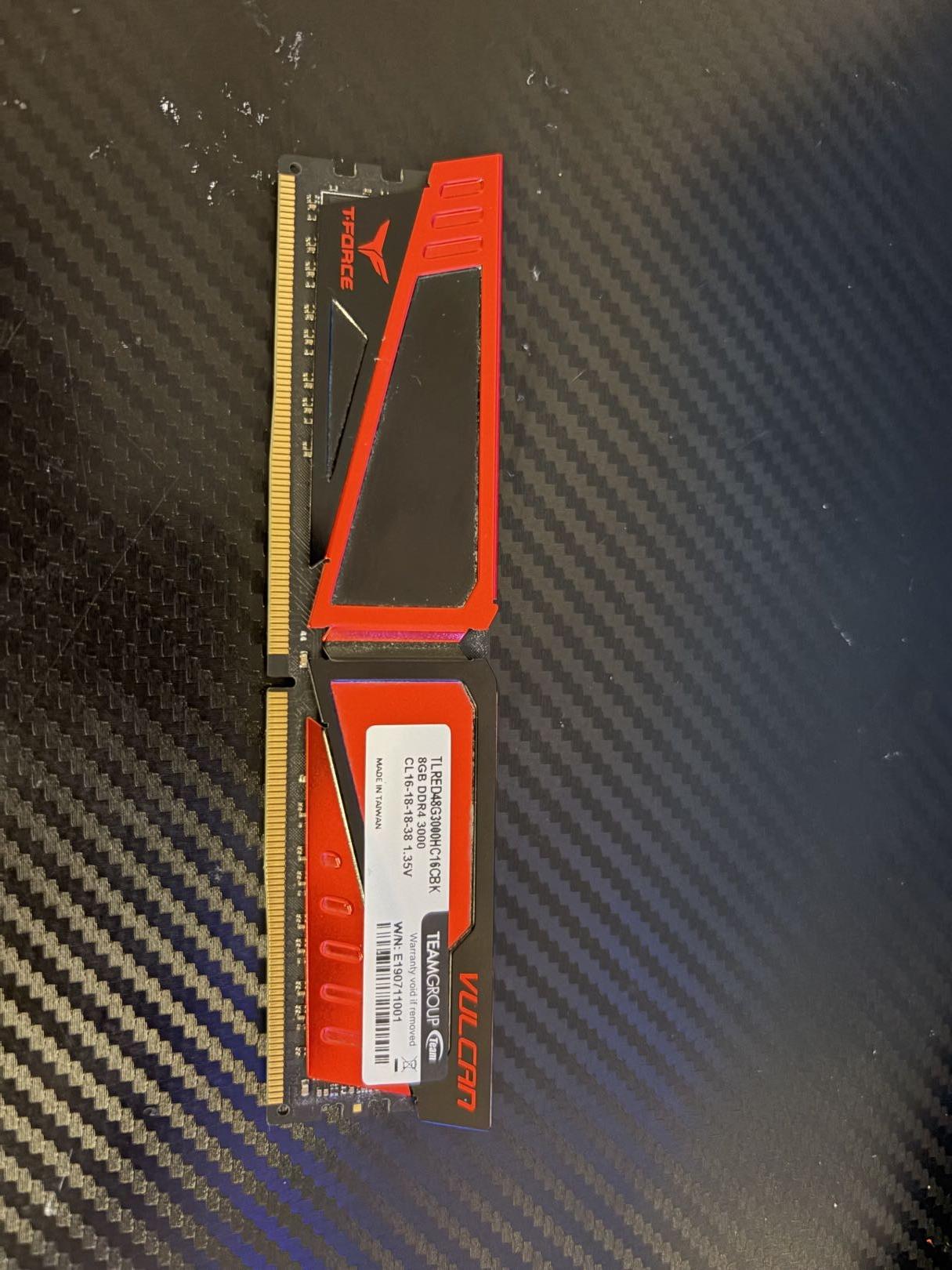 ⚙️Vulcan 8gb ddr4 3000mhz CL16 1x8Gb🪚