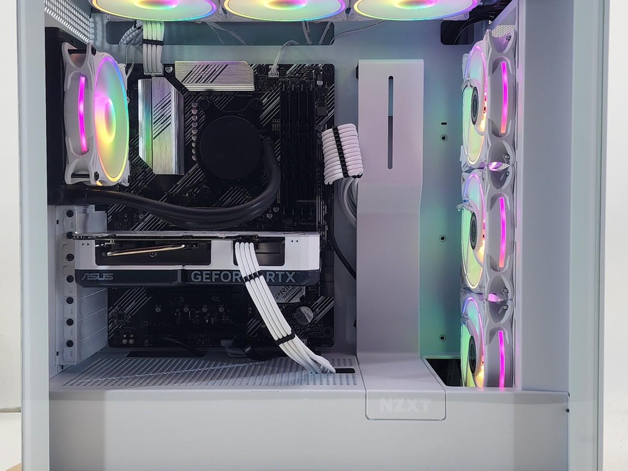 Gaming PC Ryzen 7 3700X 32GB RAM 1TB SSD RTX 4060 8GB Windows 11 Computer