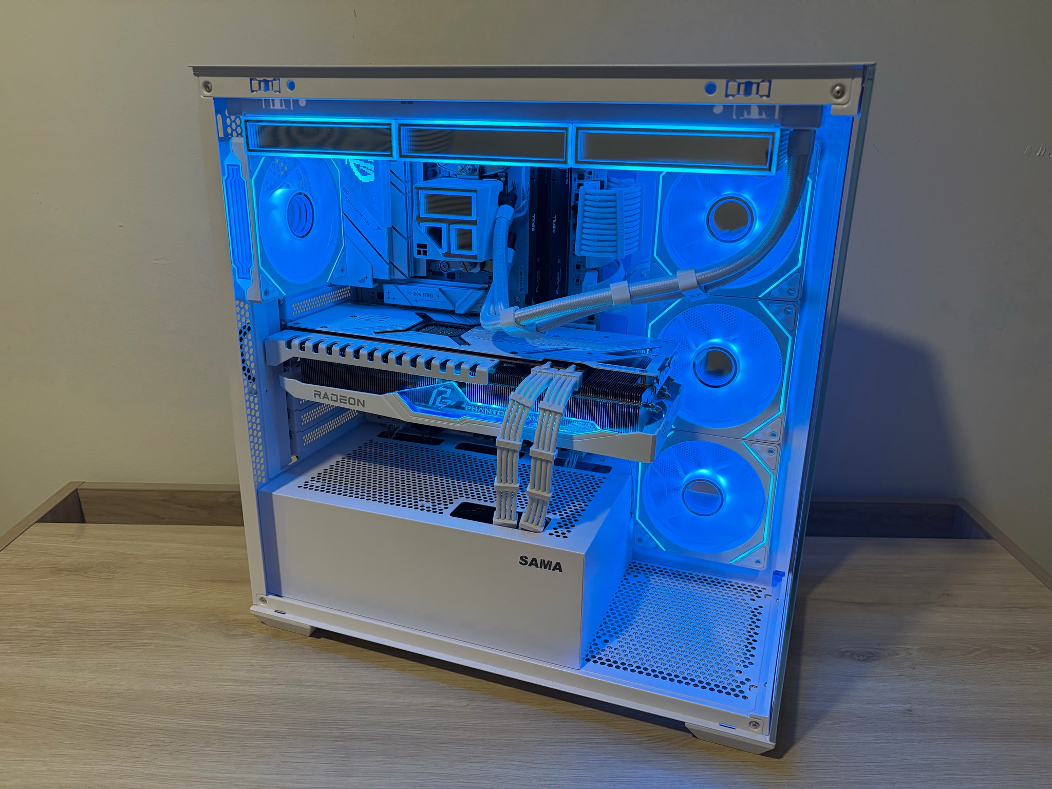 👻 Phantom 👻 Ryzen 5 9600X RX 7900 XT 20GB 32GB DDR5 1TB M.2 Win 11Pro Gaming PC