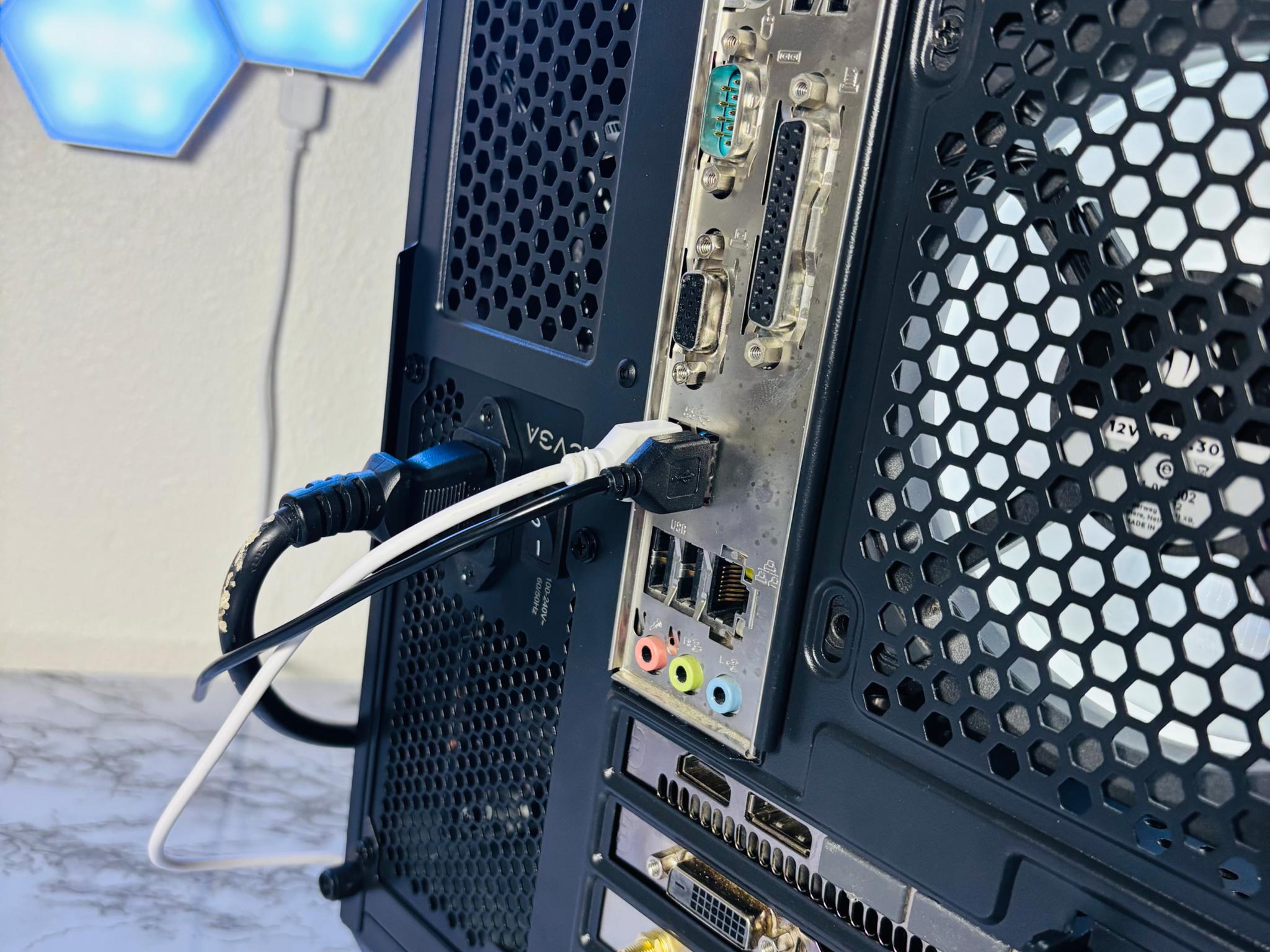 ⚪️⚫️ | i5-9400F + RX 580 8GB | 16GB | WiFi INCLUDED