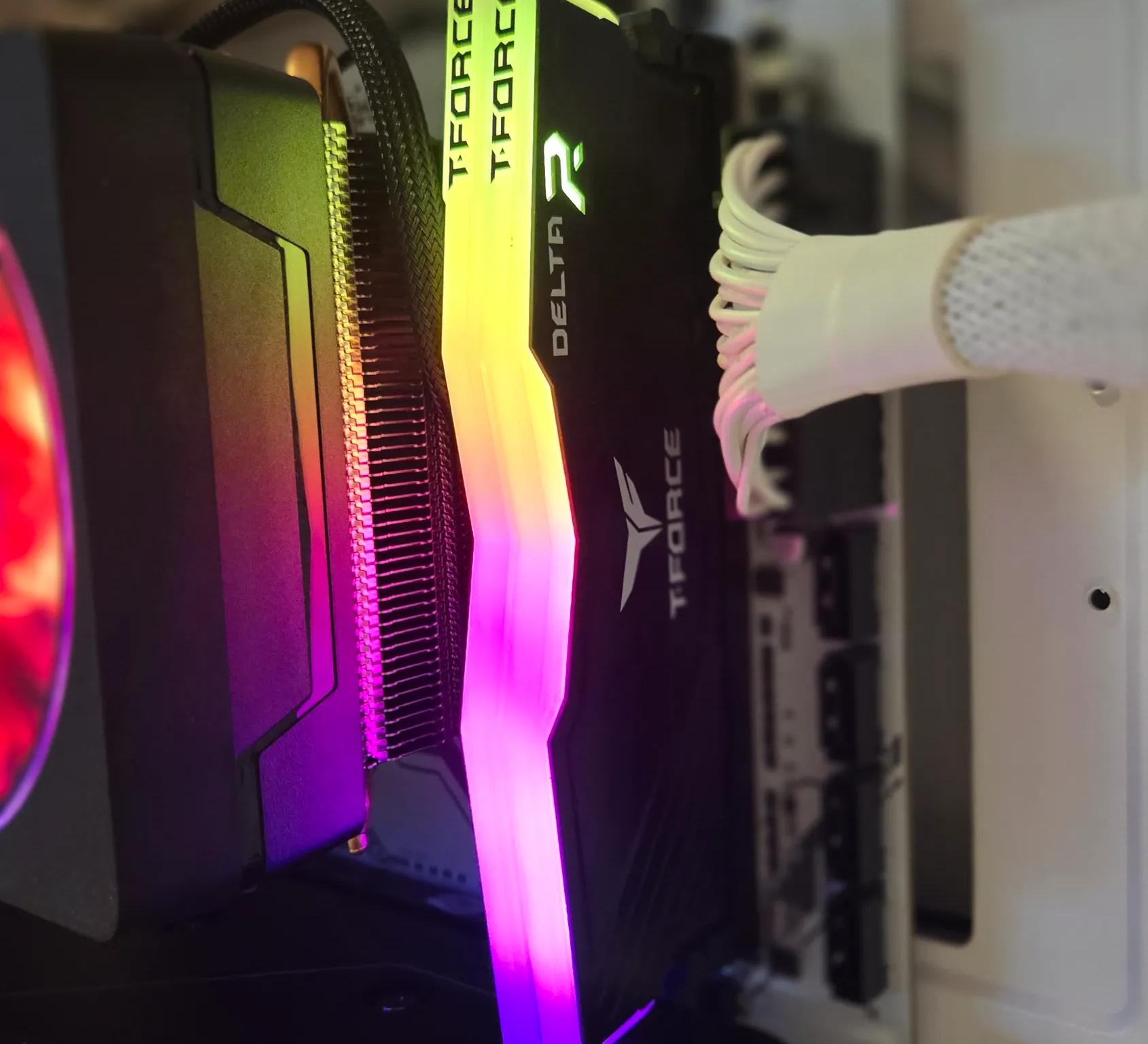 👻 White Phantom 👽 – Ryzen 7 + RTX 4060 | 32GB RGB | 1TB NVMe | Sleek & Powerful