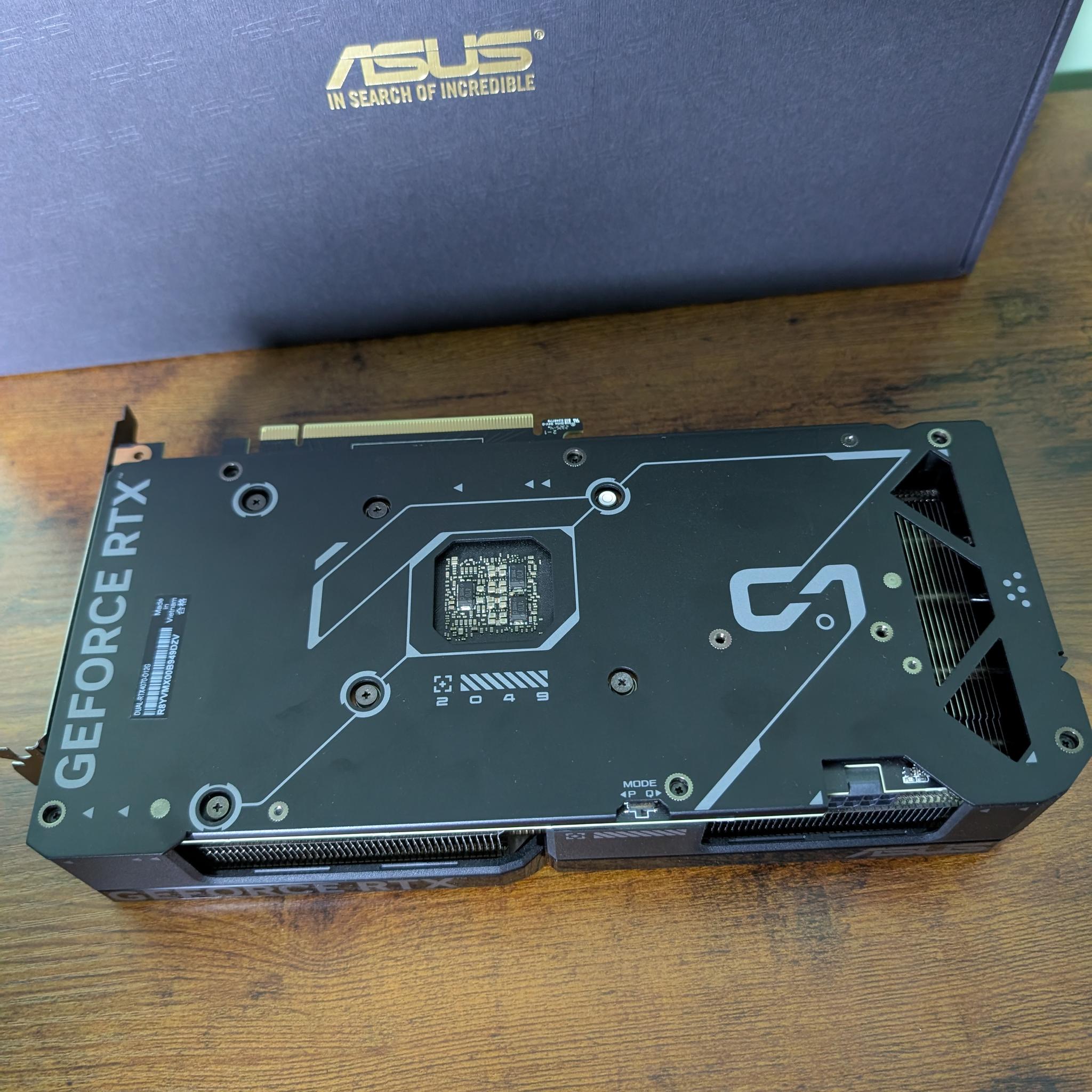 Asus DUAL OC GeForce RTX 4070