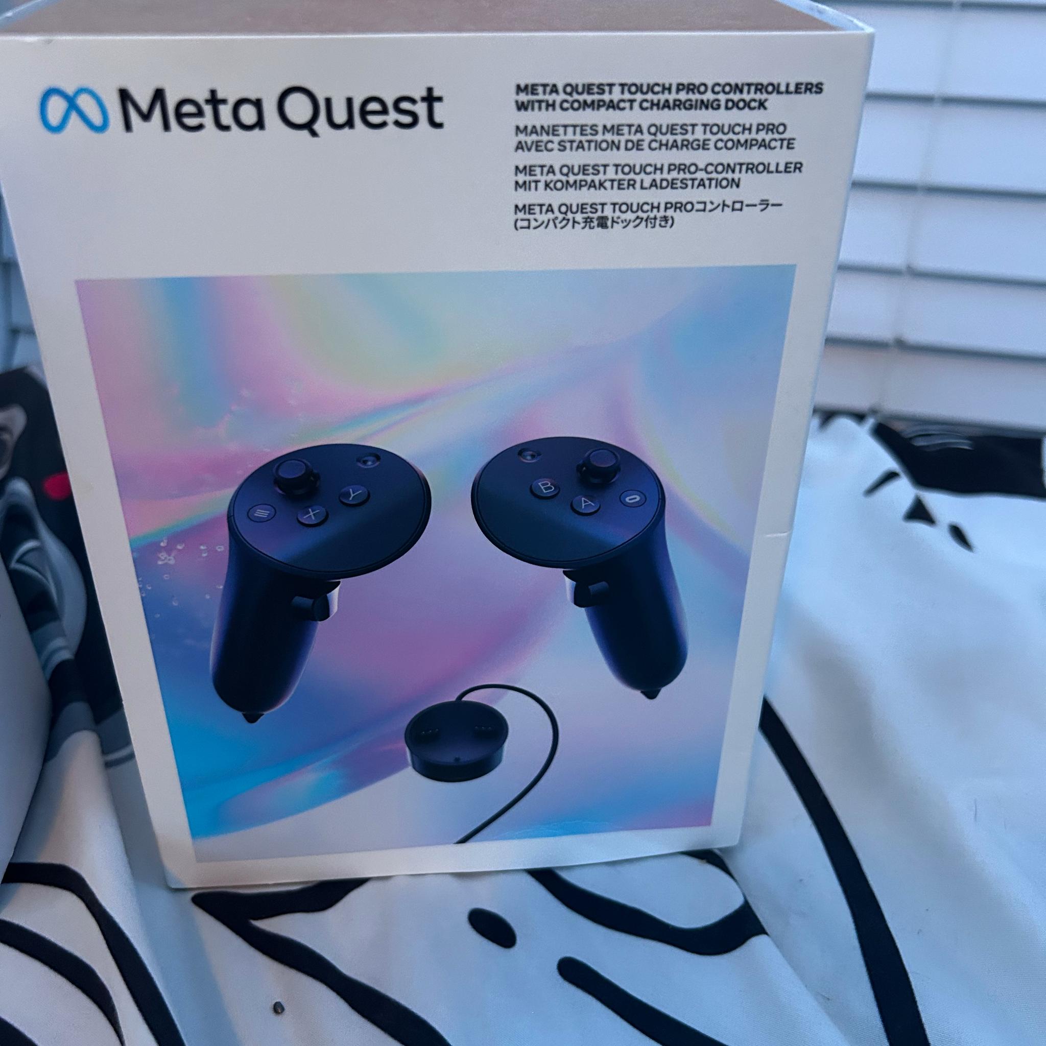 Meta quest 2 with Meta quest pro controllers and accesories