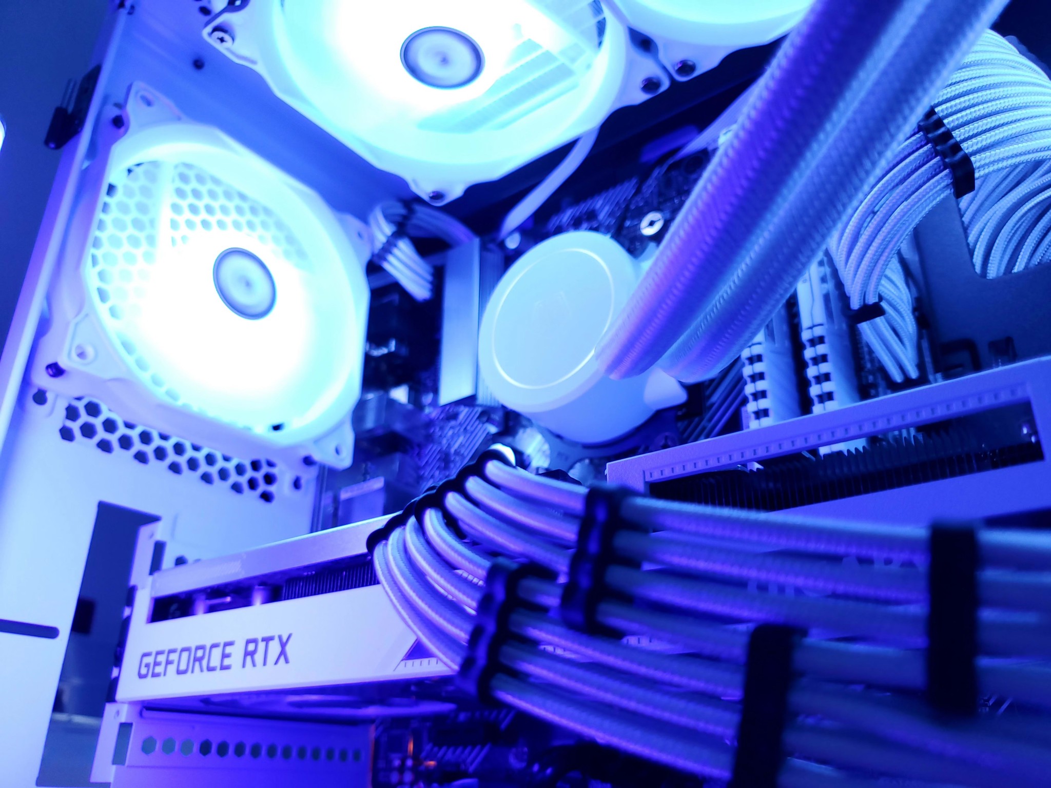 cloud | RTX 3060Ti - Ryzen 7 3700x Gaming and Streaming PC