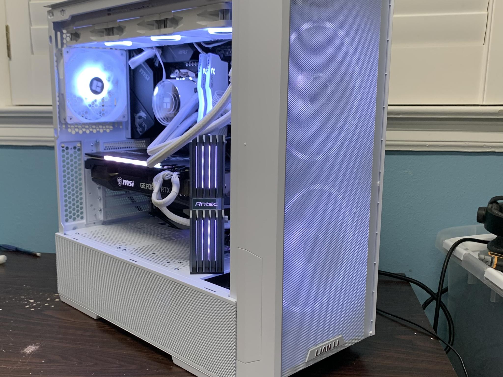White Steel |Ryzen 7 5700X|RTX 3070 8GB|32GB RAM|2TB SSD|Windows 11 Pro