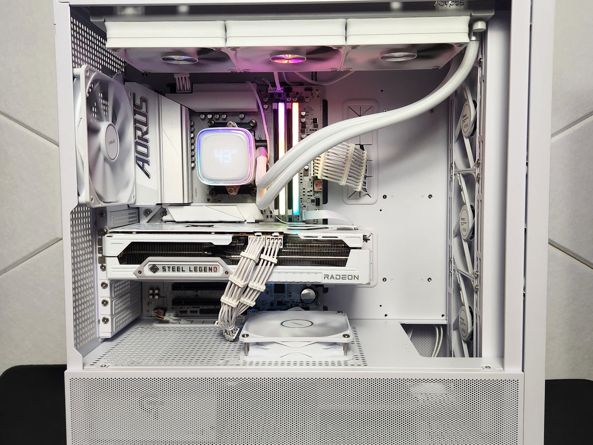 "Fenrir" RX 9070XT | Ryzen 7 7800X3D | 32GB DDR5 | 2TB SSD | Windows 11 Pro
