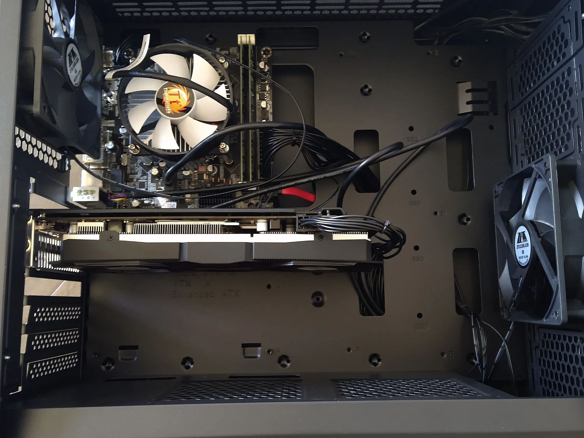 Gaming Desktop PC - RX 580 + Intel i5-3330 - 16GB RAM - 512GB SSD - Windows 10 - RGB Case