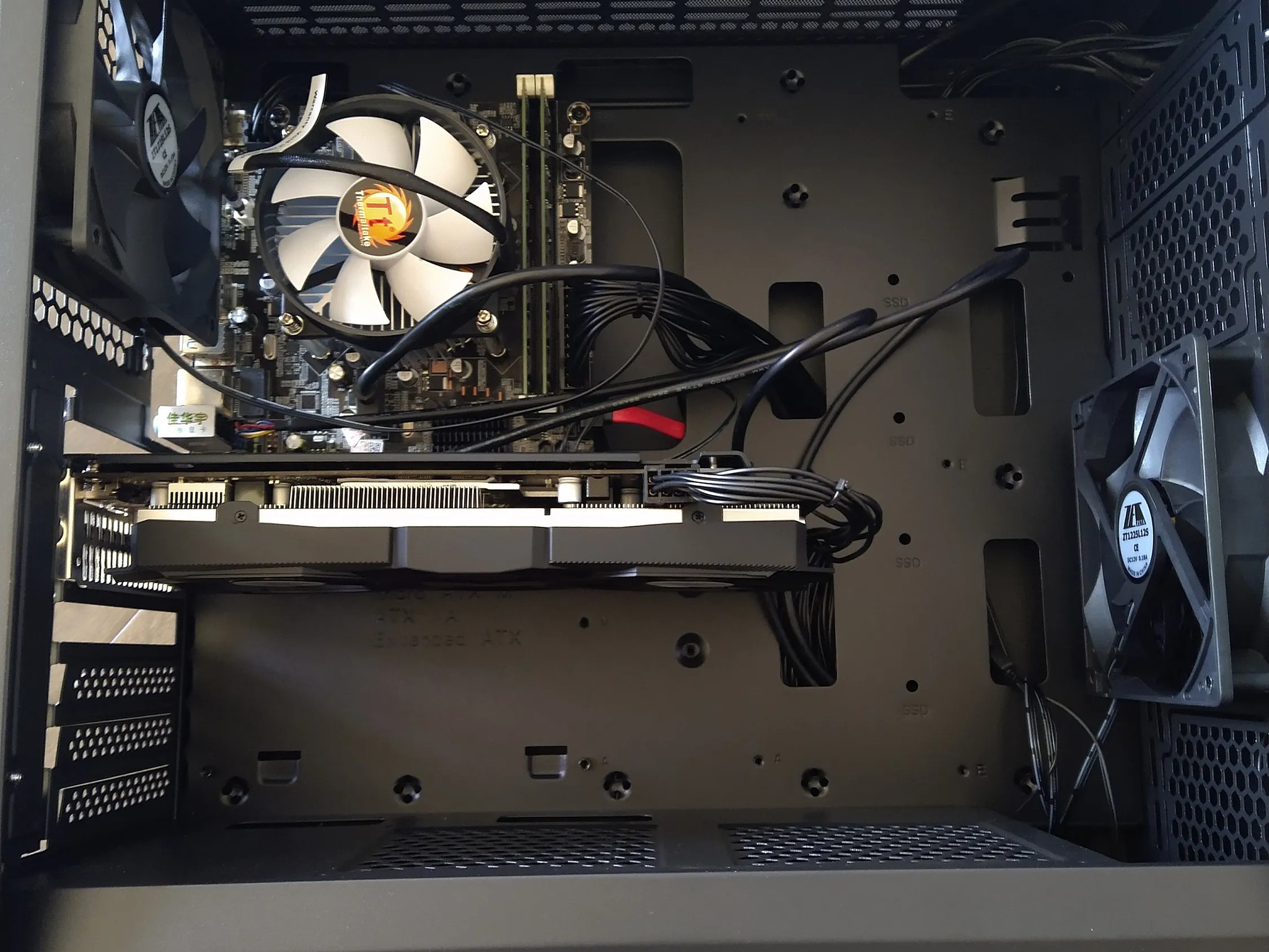 Gaming Desktop PC - RX 580 + Intel i5-3330 - 16GB RAM - 512GB SSD - Windows 10 - RGB Case