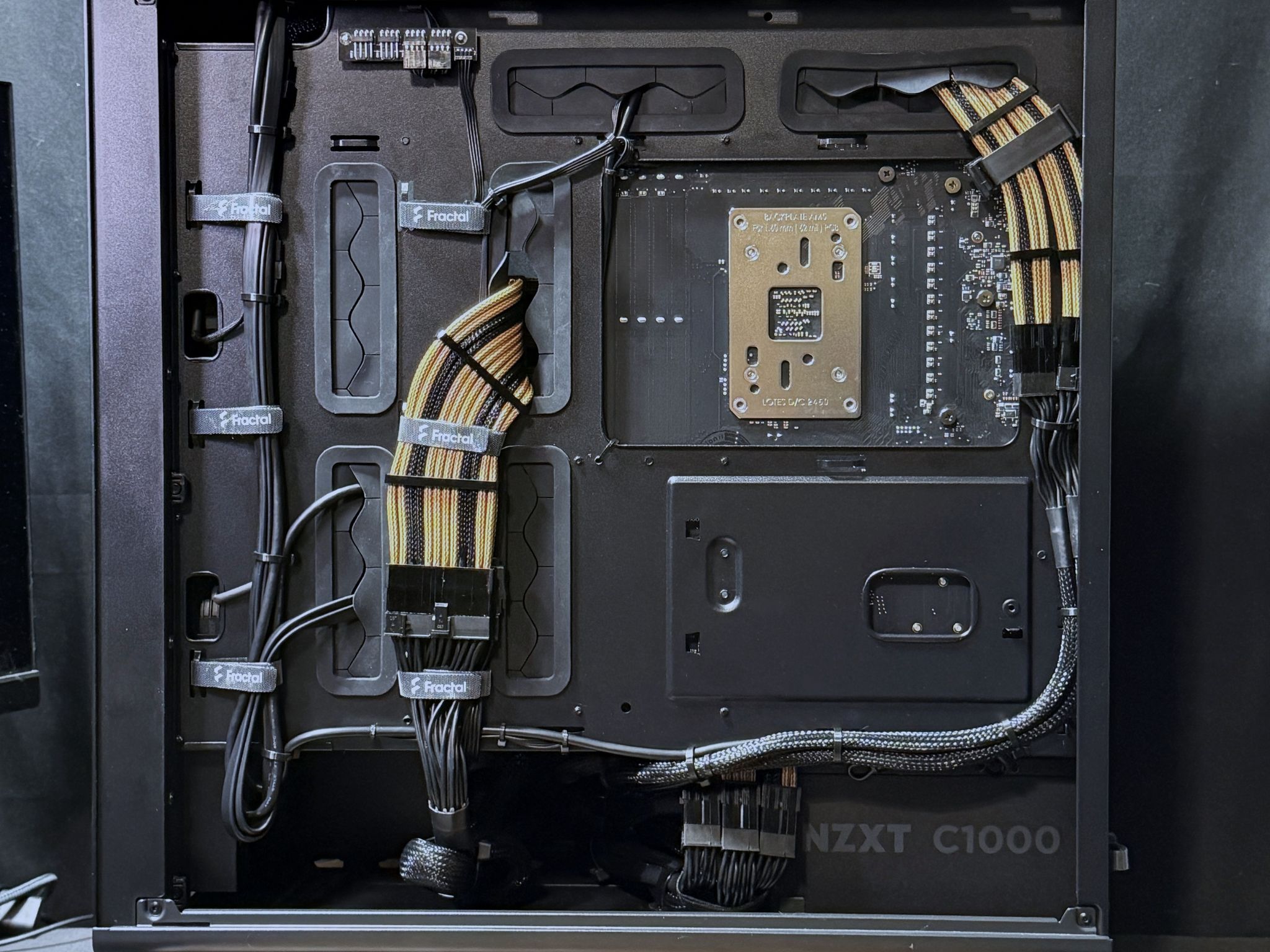 Custom Gaming PC - 9800X3D | RX 9070 XT | 32GB DDR5-6000 | 1TB Gen 4 NVMe