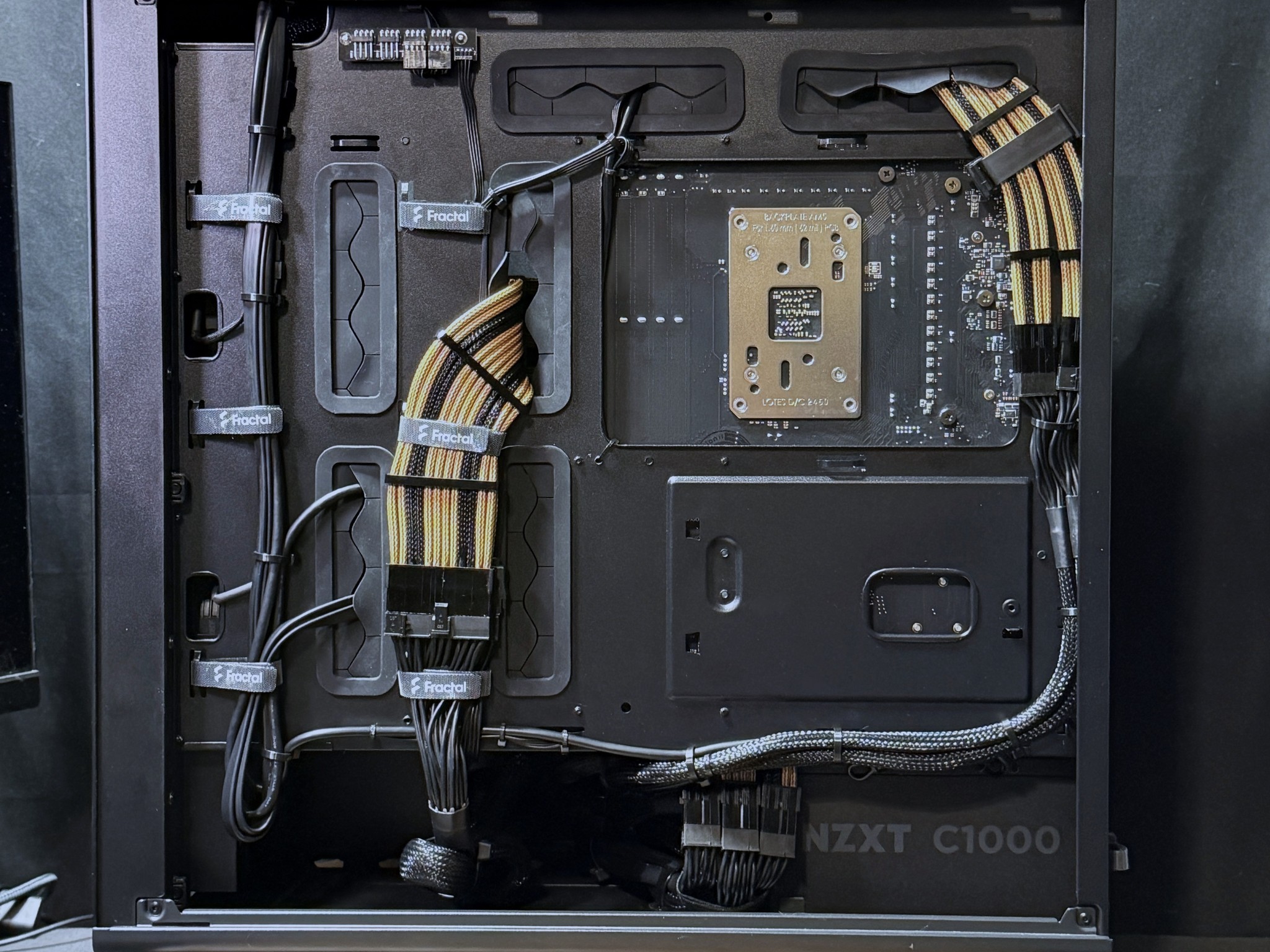 Custom Gaming PC - 9800X3D | RX 9070 XT | 32GB DDR5-6000 | 1TB Gen 4 NVMe