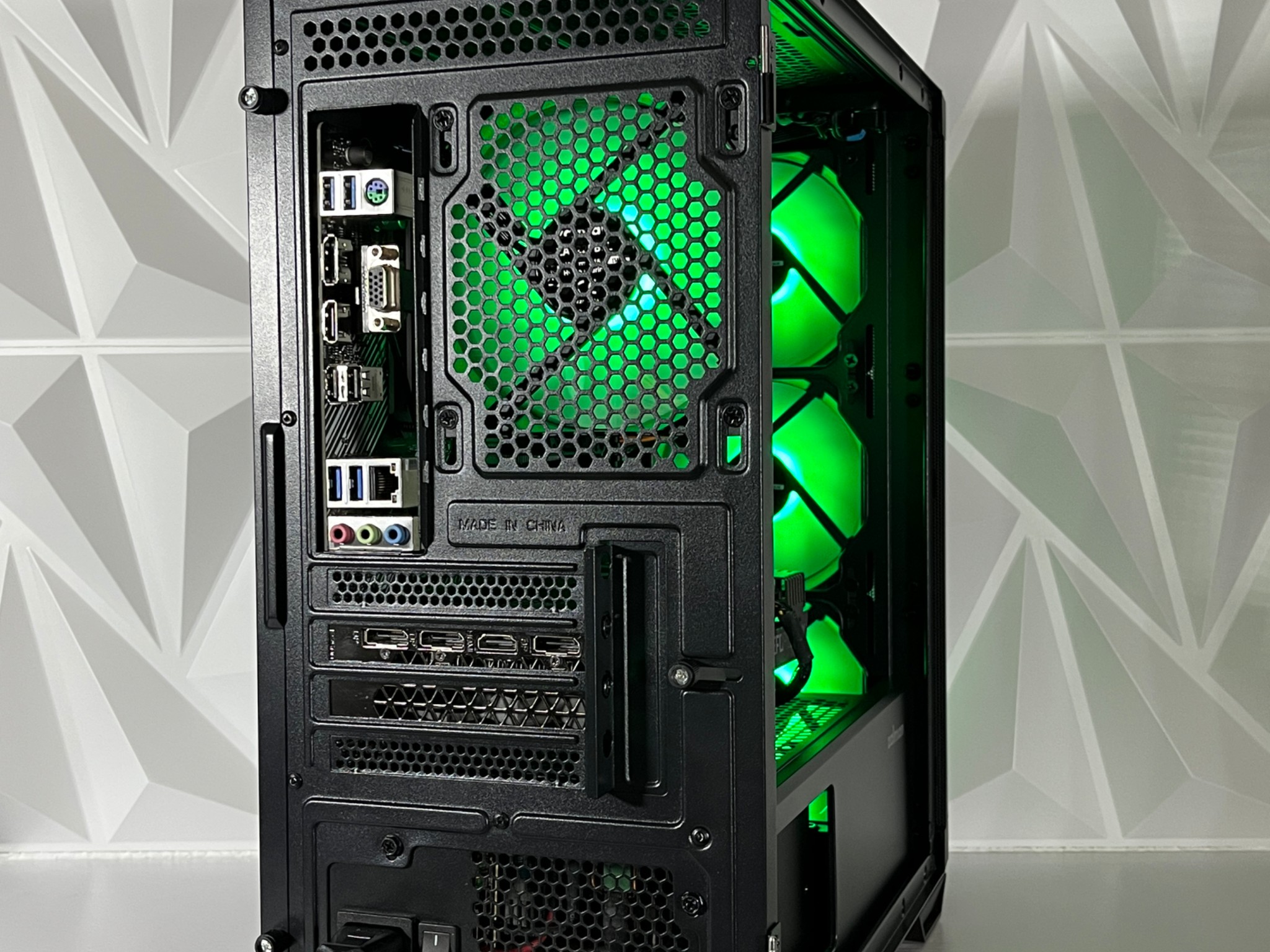 RTX 2060 6GB, Ryzen 5 2600X, 16GB 3600MHz | Black RGB Gaming Computer