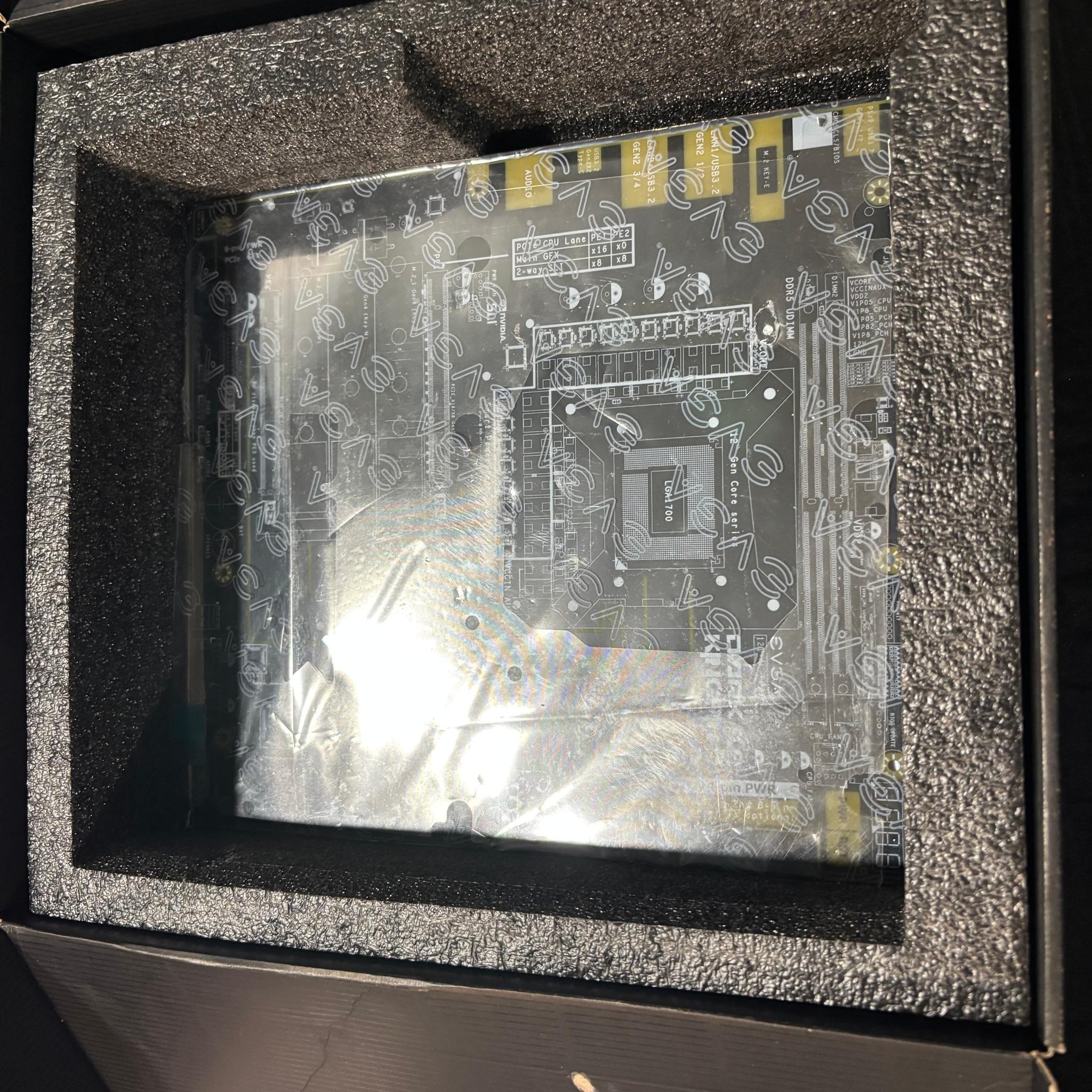 EVGA Z690 DARK K|NGP|N