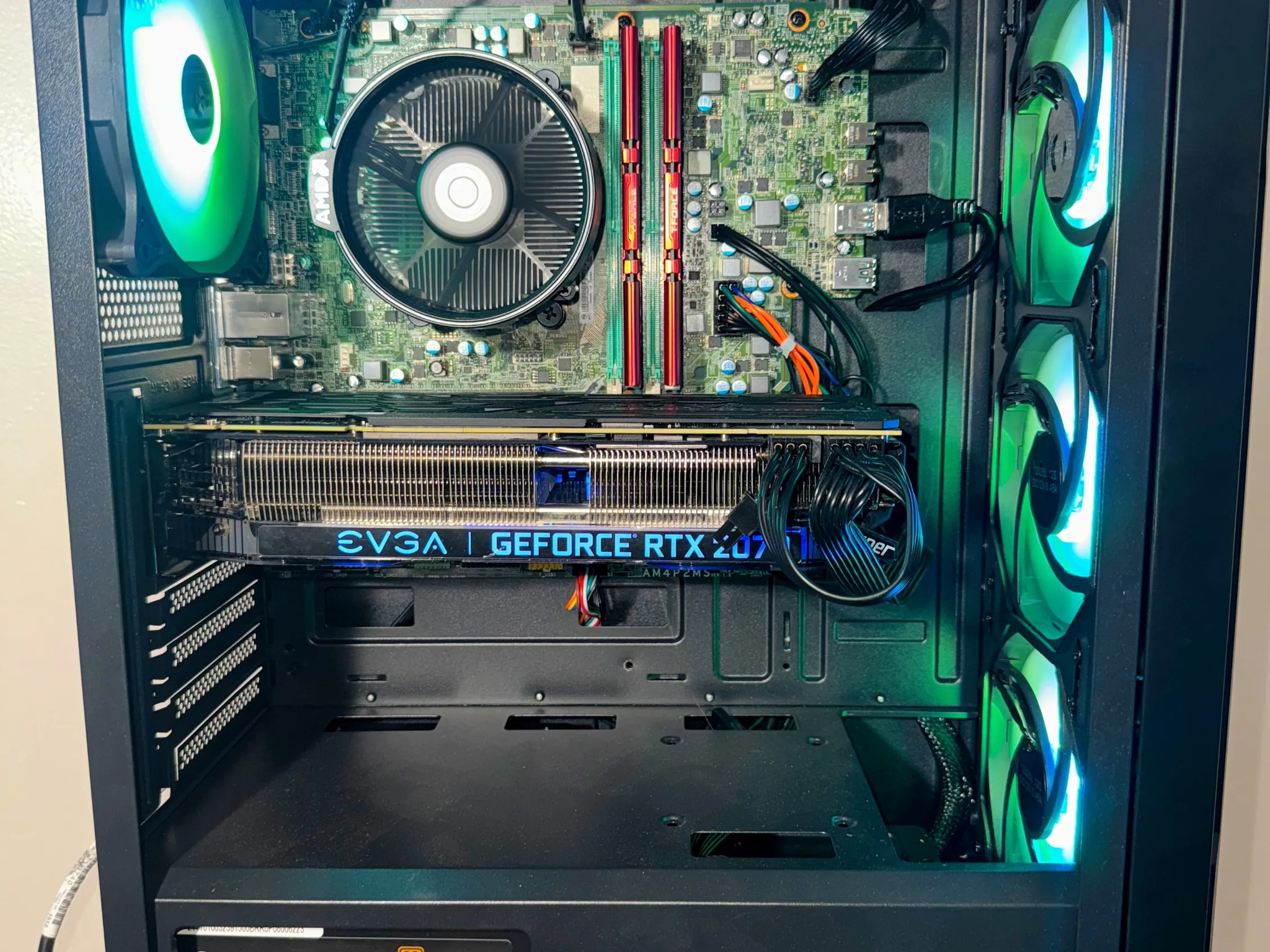 Ryzen 7 2700 | RTX 2070 Super | 16GB RAM | 1TB SSD