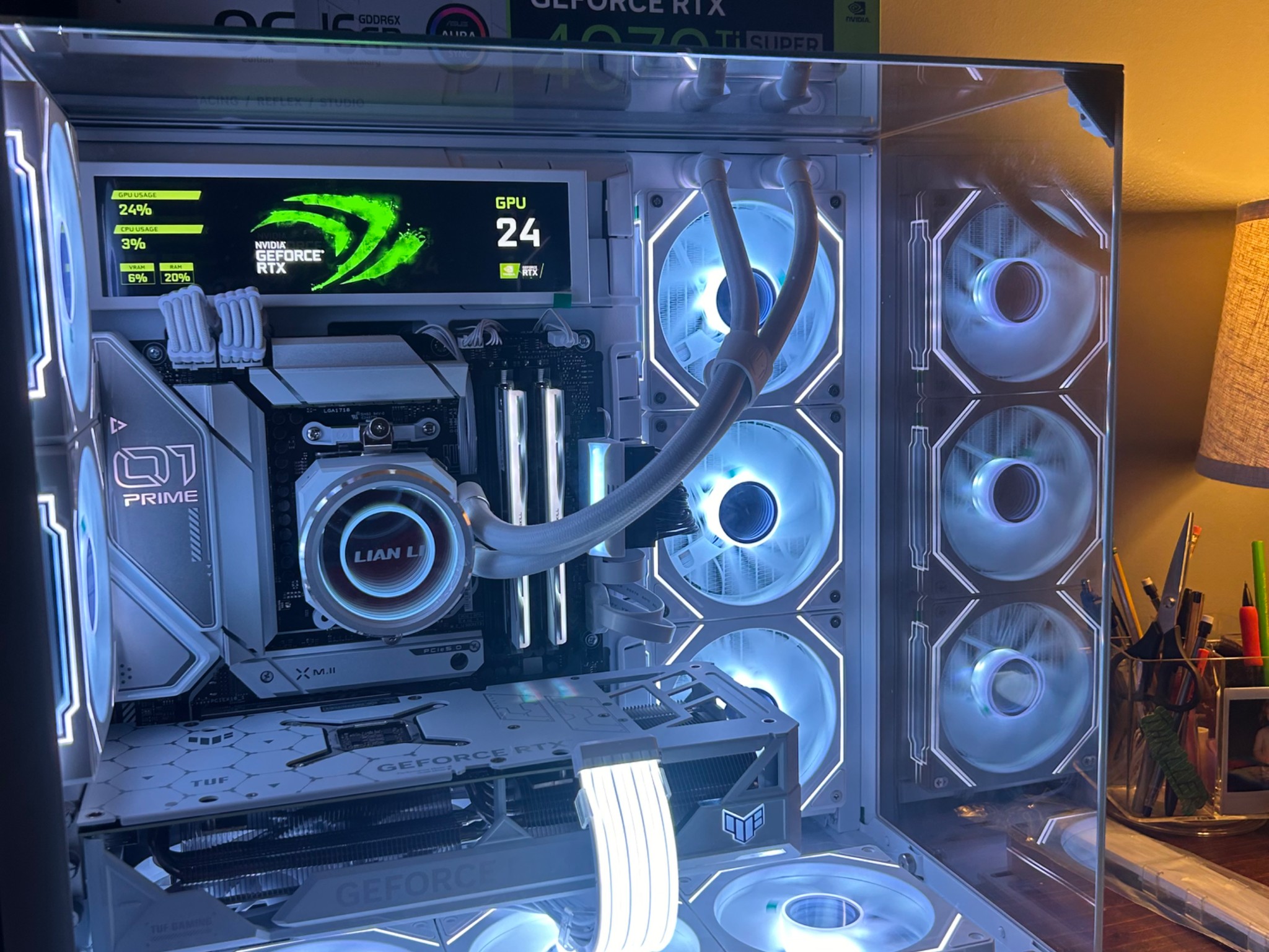 * 		4070 ti super, 7900x, 32GB ram, 2TB Nvme, lian li all white pc build