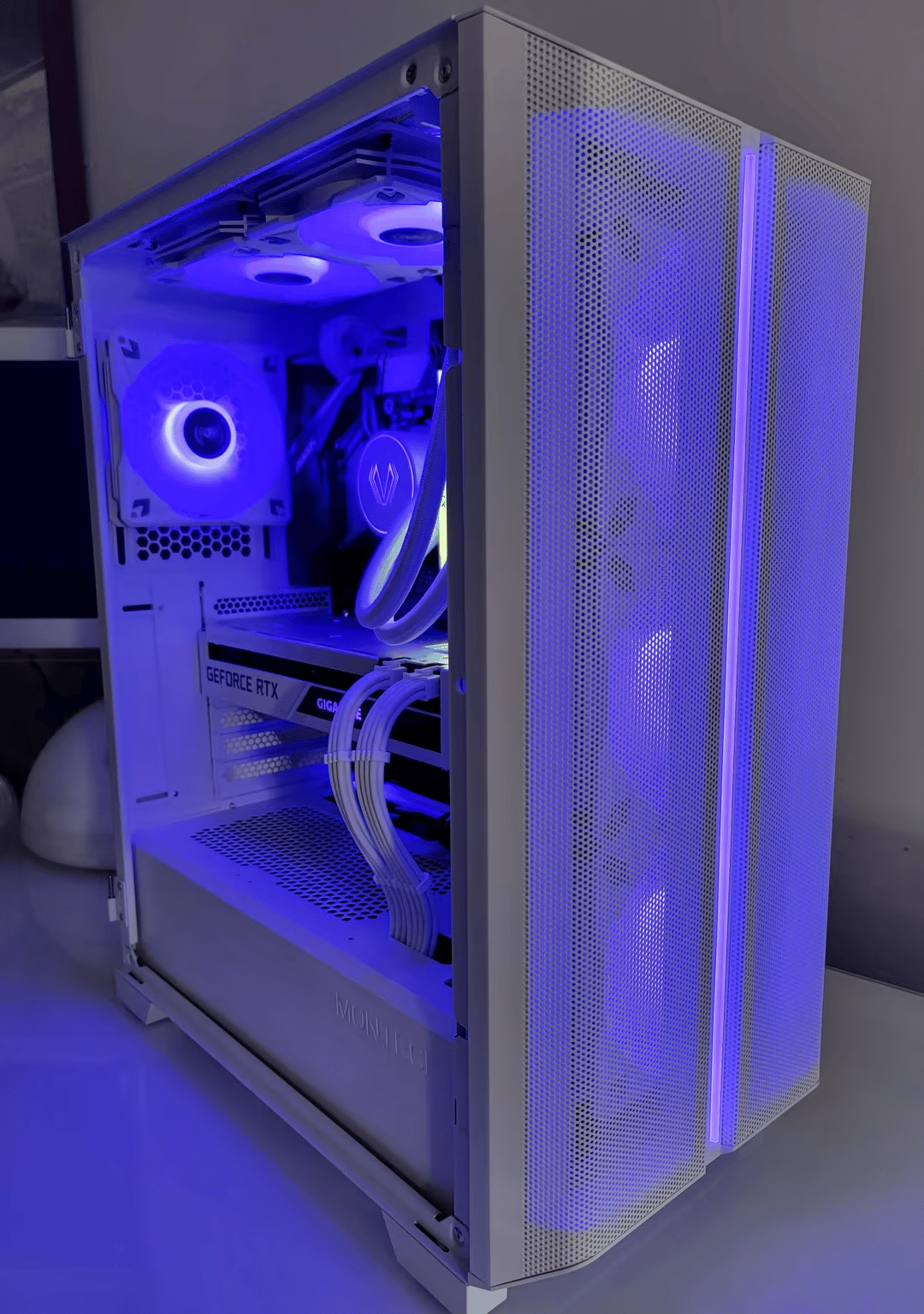 High End White Gaming PC - Ryzen 9 3900x | 32gb DDR4 | RTX 3070 Vision | 1tb NVMe | Water Cooling 