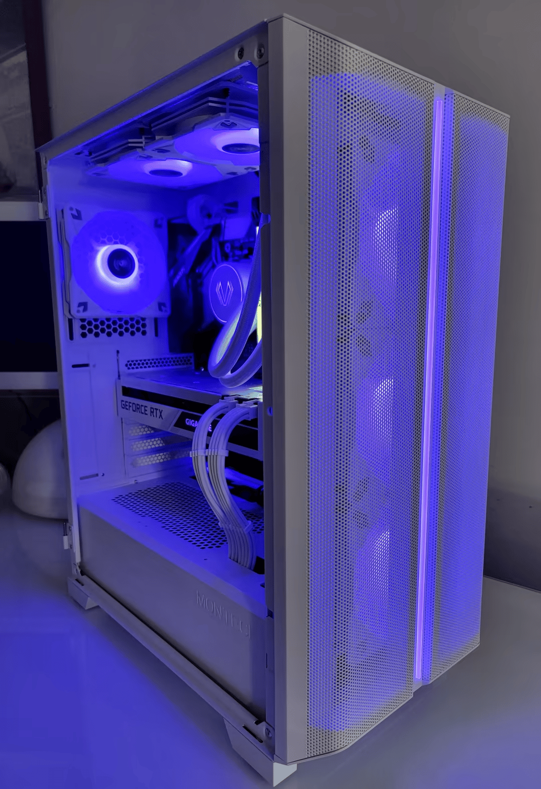 High End White Gaming PC - Ryzen 9 3900x | 32gb DDR4 | RTX 3070 Vision | 1tb NVMe | Water Cooling 