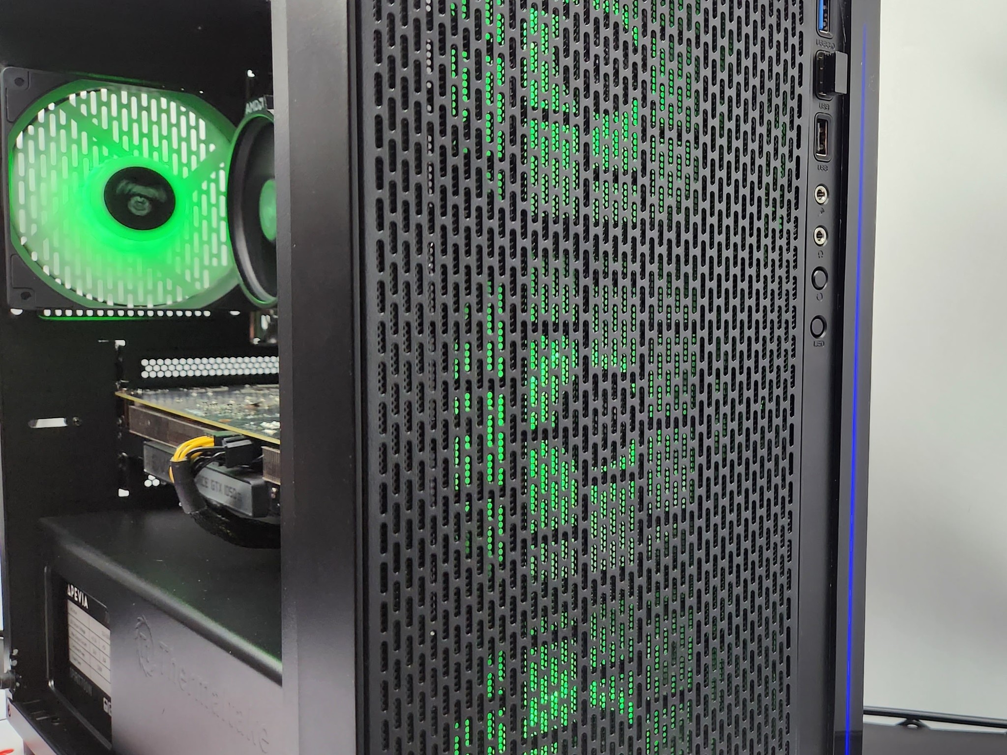 Balling on a Budget gaming PC. Ryzen 5 3600/ 16GB DDR4/ 1TB SSD/ GTX 1050 TI 
