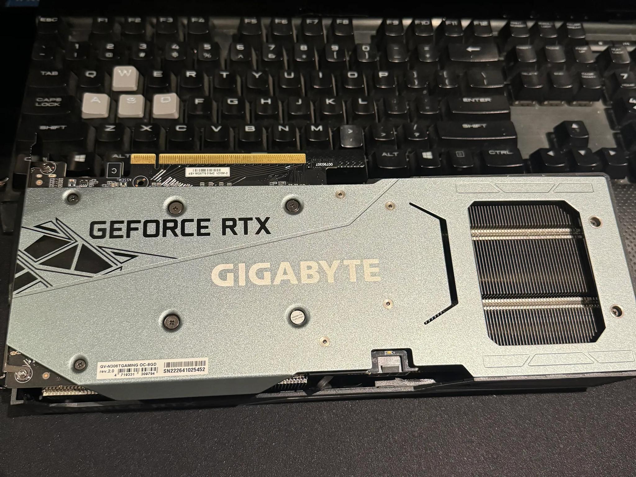 GIGABYTE GeForce RTX 3060 Ti Gaming OC 8G
