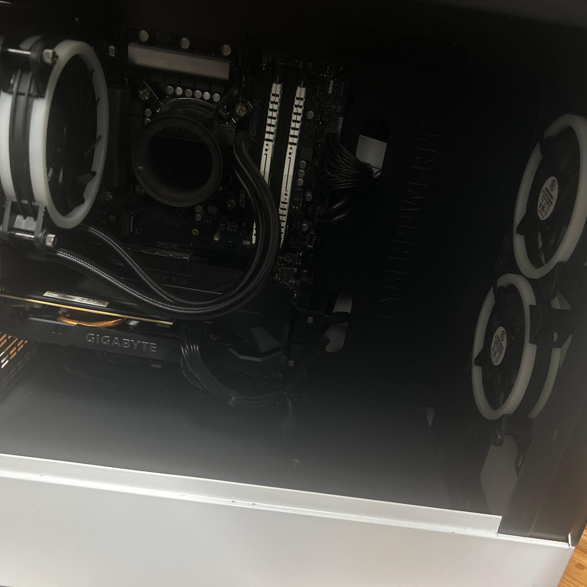 CyberPowerPC Gaming PC – i5-11600KF | RTX 2060 6GB | 16GB RAM | 2TB HDD + 240GB SSD