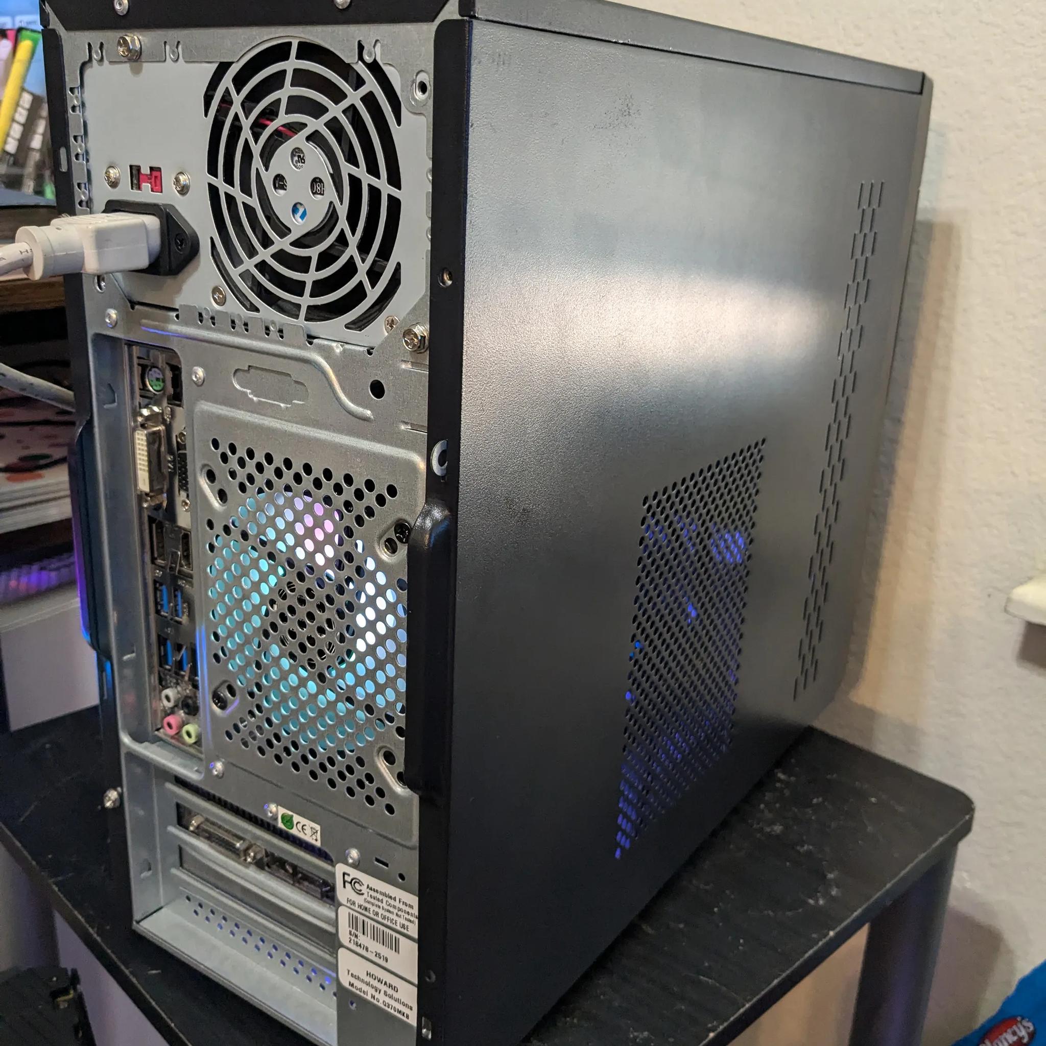Subtle Gamer ~ i5-4570, 16GB RAM, RX 480 4GB, 400GB SSD, WiFi, RGB, Win10