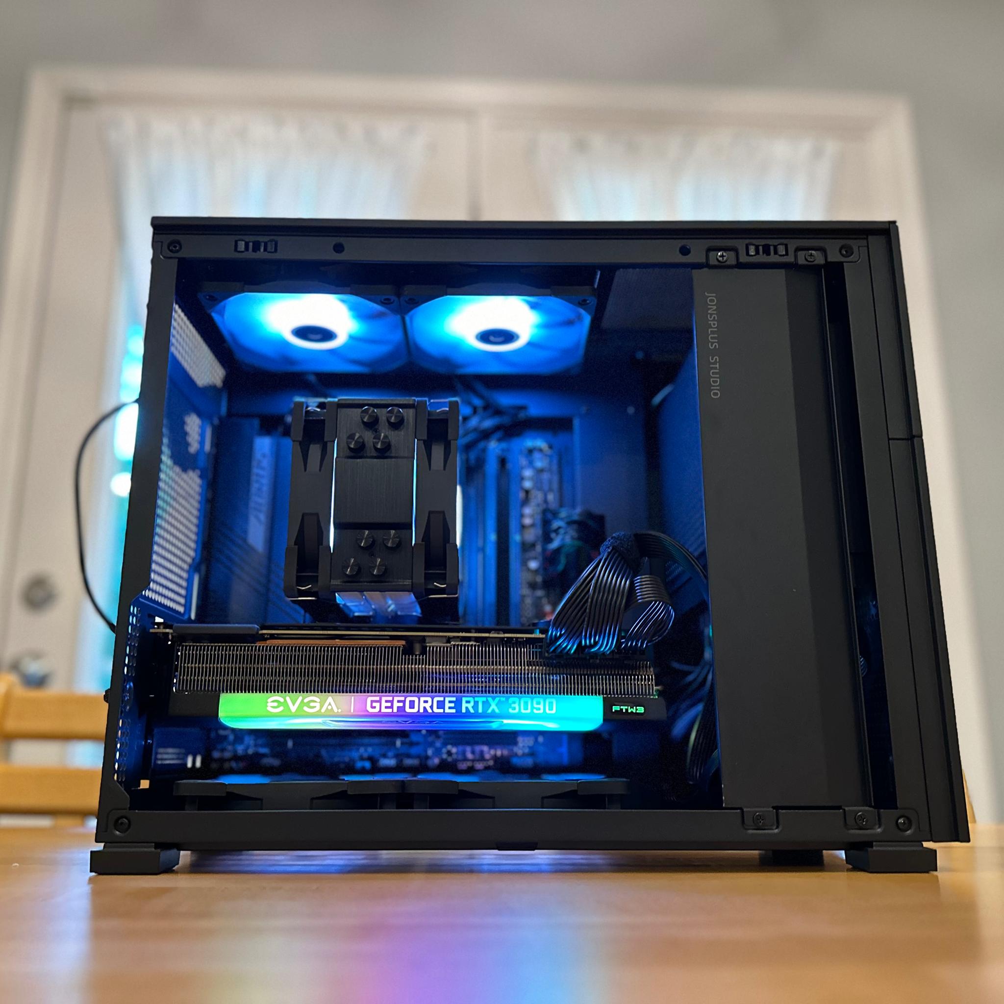 🎃😷| EVGA RTX 3090 FTW3 Ultra 24gb, AM5 7600x, 32gb DDR5, 2tb Gen 4.0 NVMe, Gaming and Streaming PC