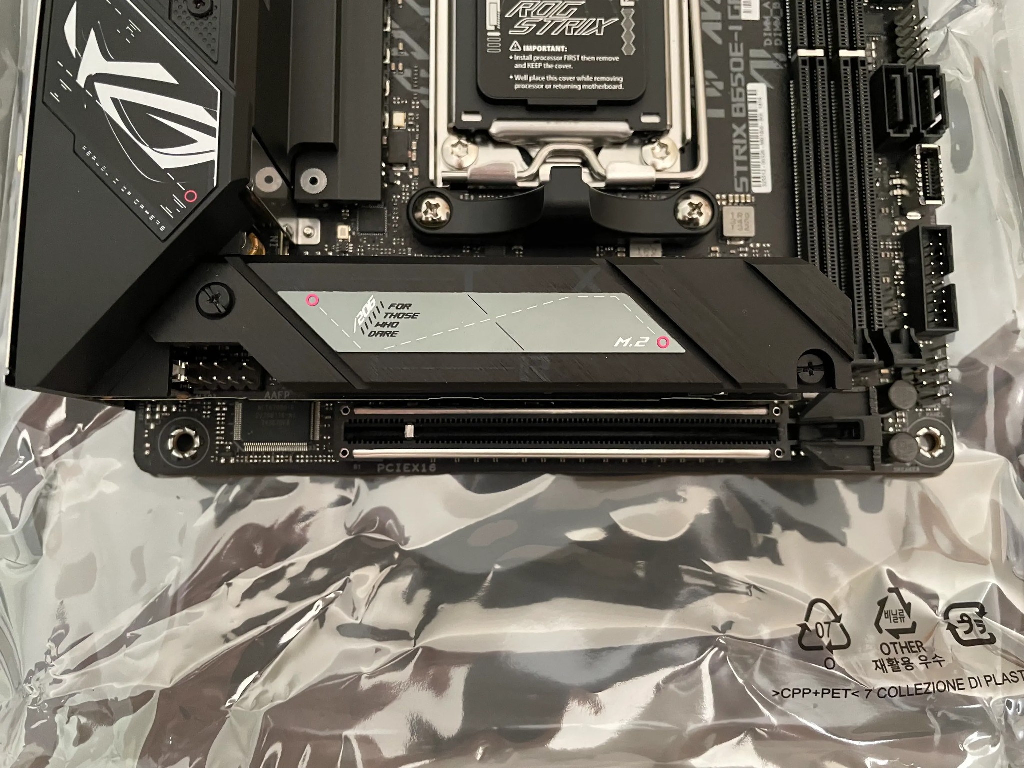 ASUS ROG STRIX B650E-I GAMING WIFI AM5 AMD Motherboard