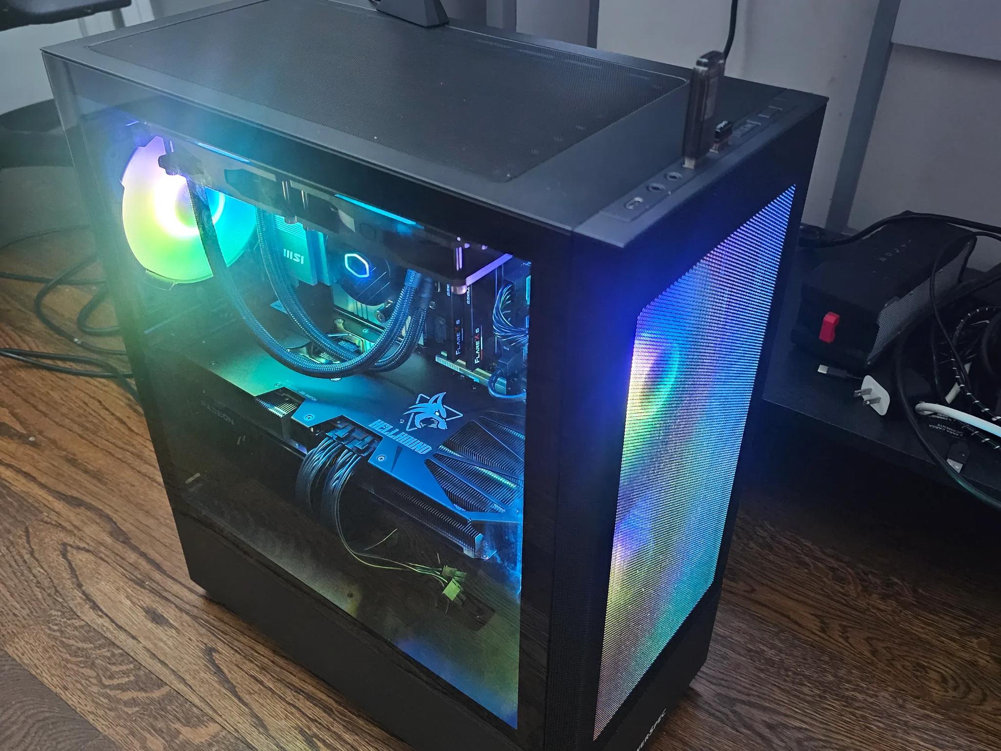 Ryzen 7 7800X3D | RX 9070 XT 16GB | 32GB DDR 5-6000 | 2TB NVMe SSD