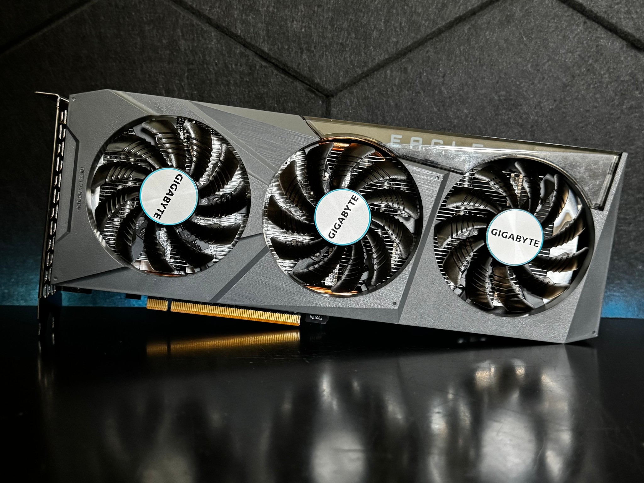GIGABYTE Radeon RX 6600 Eagle 8G Graphics Card