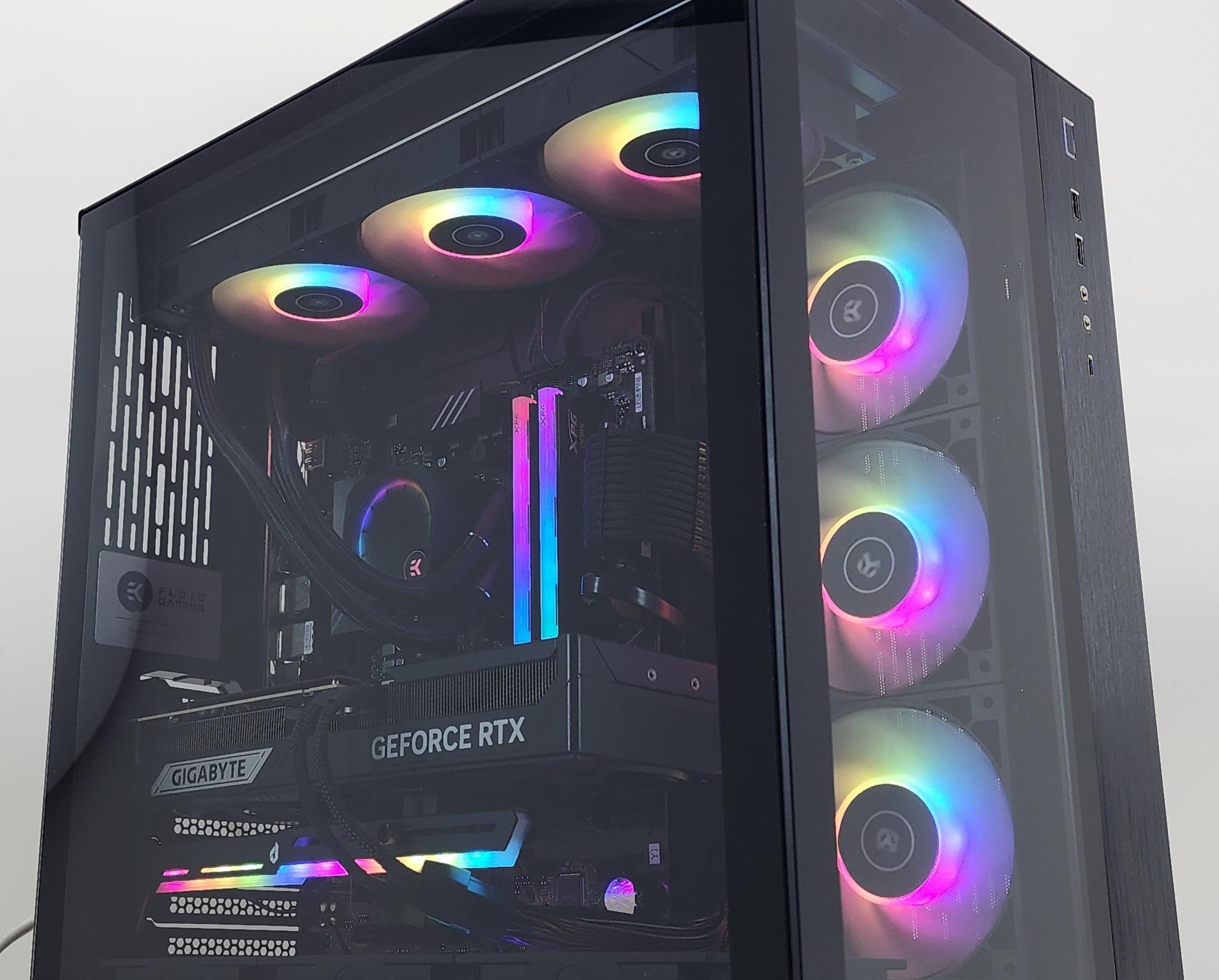 Gaming PC Ryzen 7 9700X 32GB RAM 2TB SSD RTX 5070 Ti 16GB Windows 11 Computer