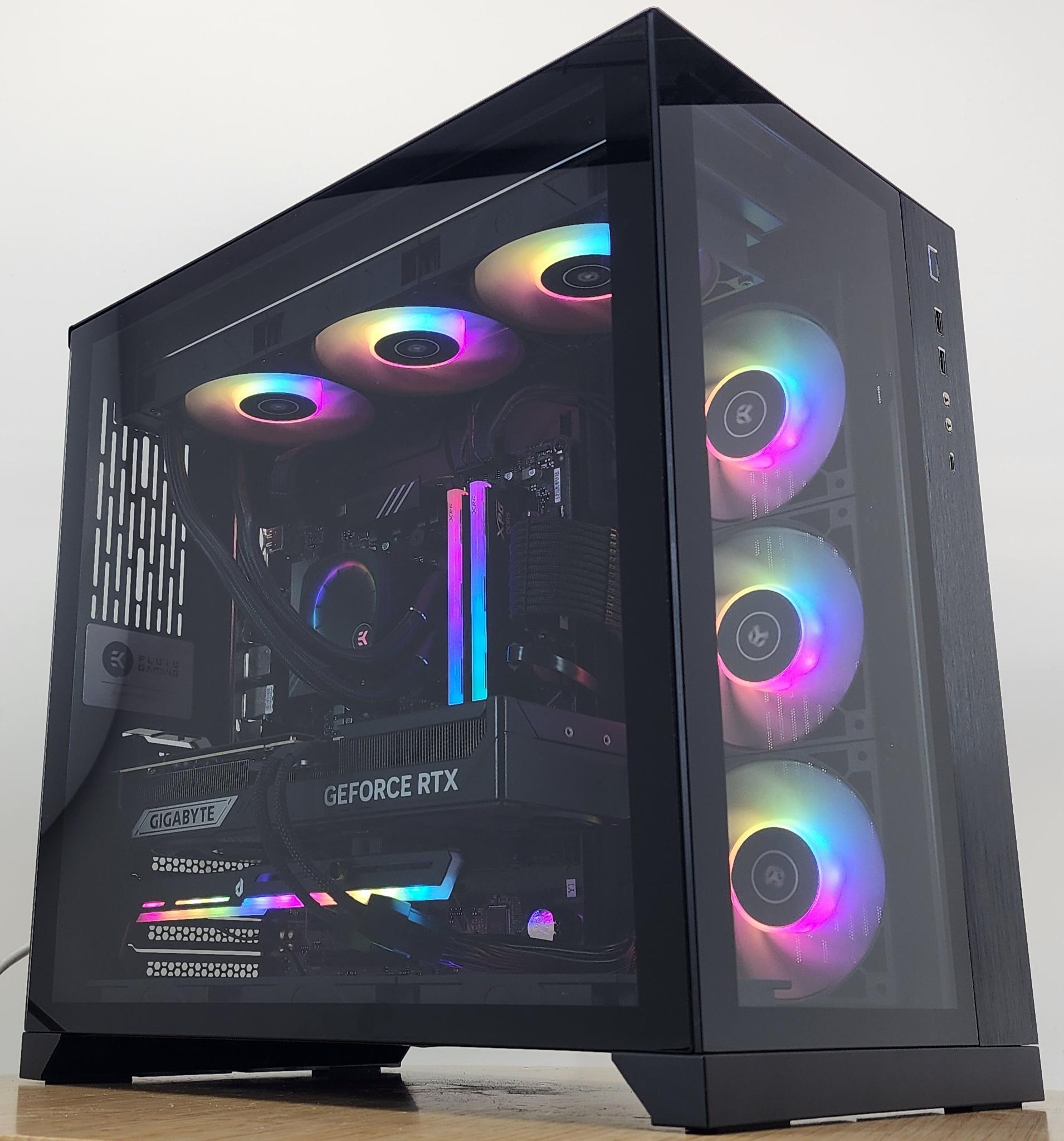 Gaming PC Ryzen 7 9700X 32GB RAM 2TB SSD RTX 5070 Ti 16GB Windows 11 Computer