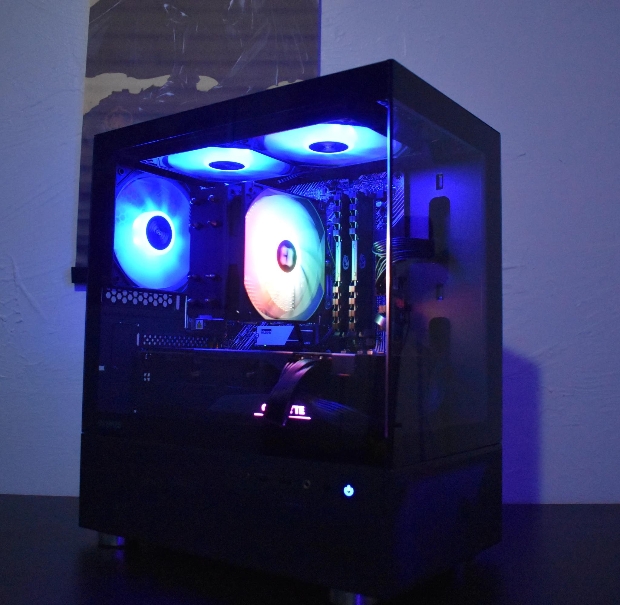 Minimalist Gaming PC: Ryzen 7 | RX 6800 | 32GB RAM | 1TB SSD | 650w PSU | WiFi