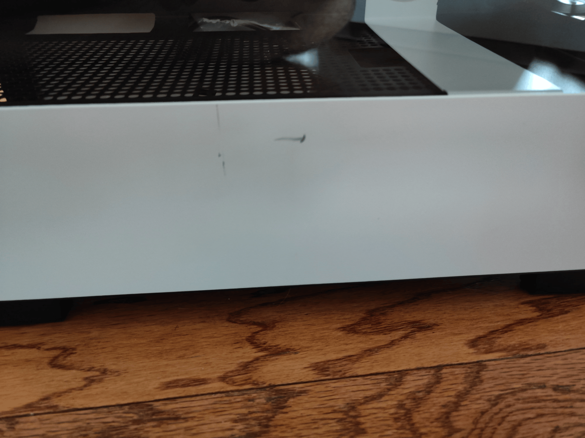 NZXT White H510 Elite Case - Scratch and Dent item