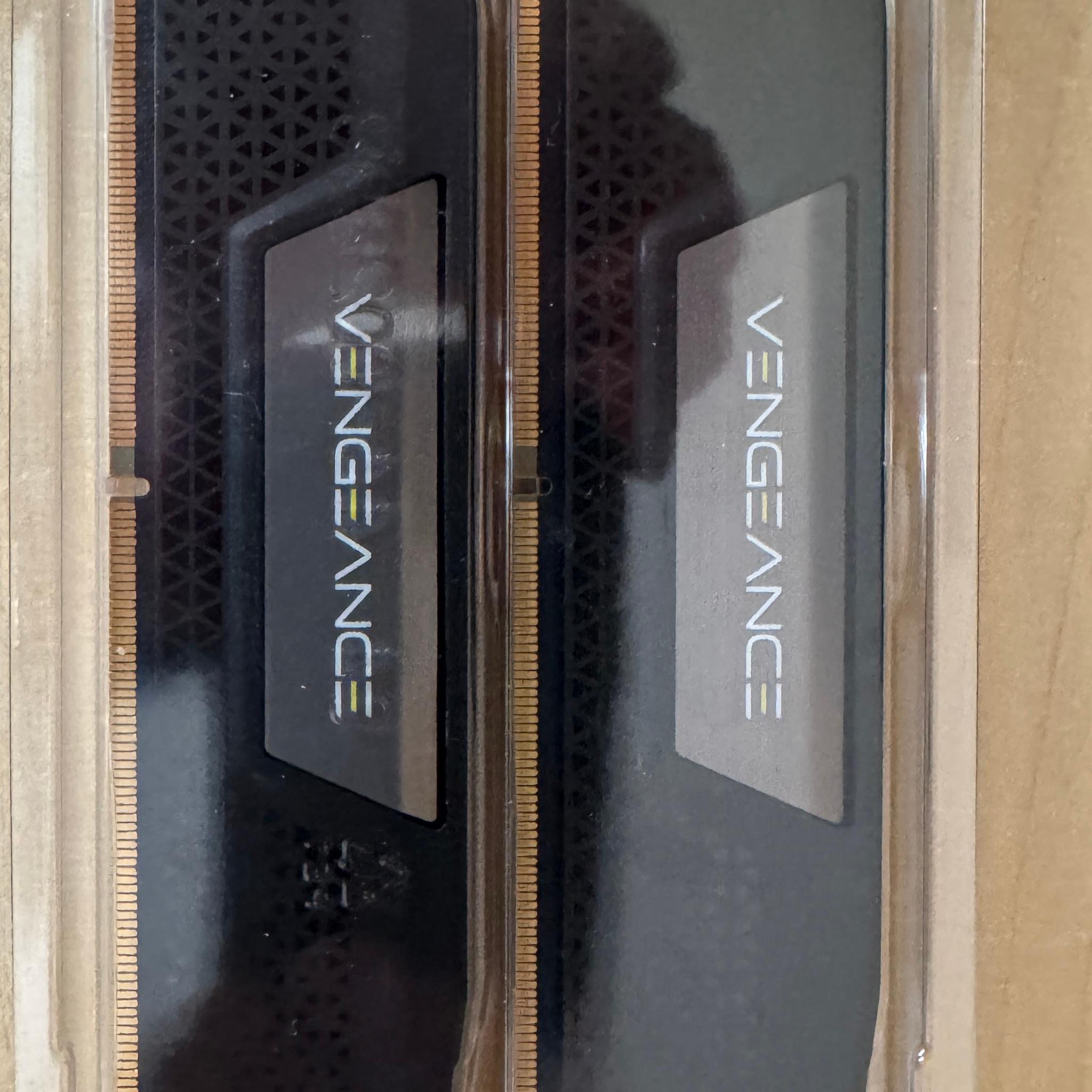 Corsair VENGEANCE DDR5 (2×24GB) 6000MHz – 48GB Kit