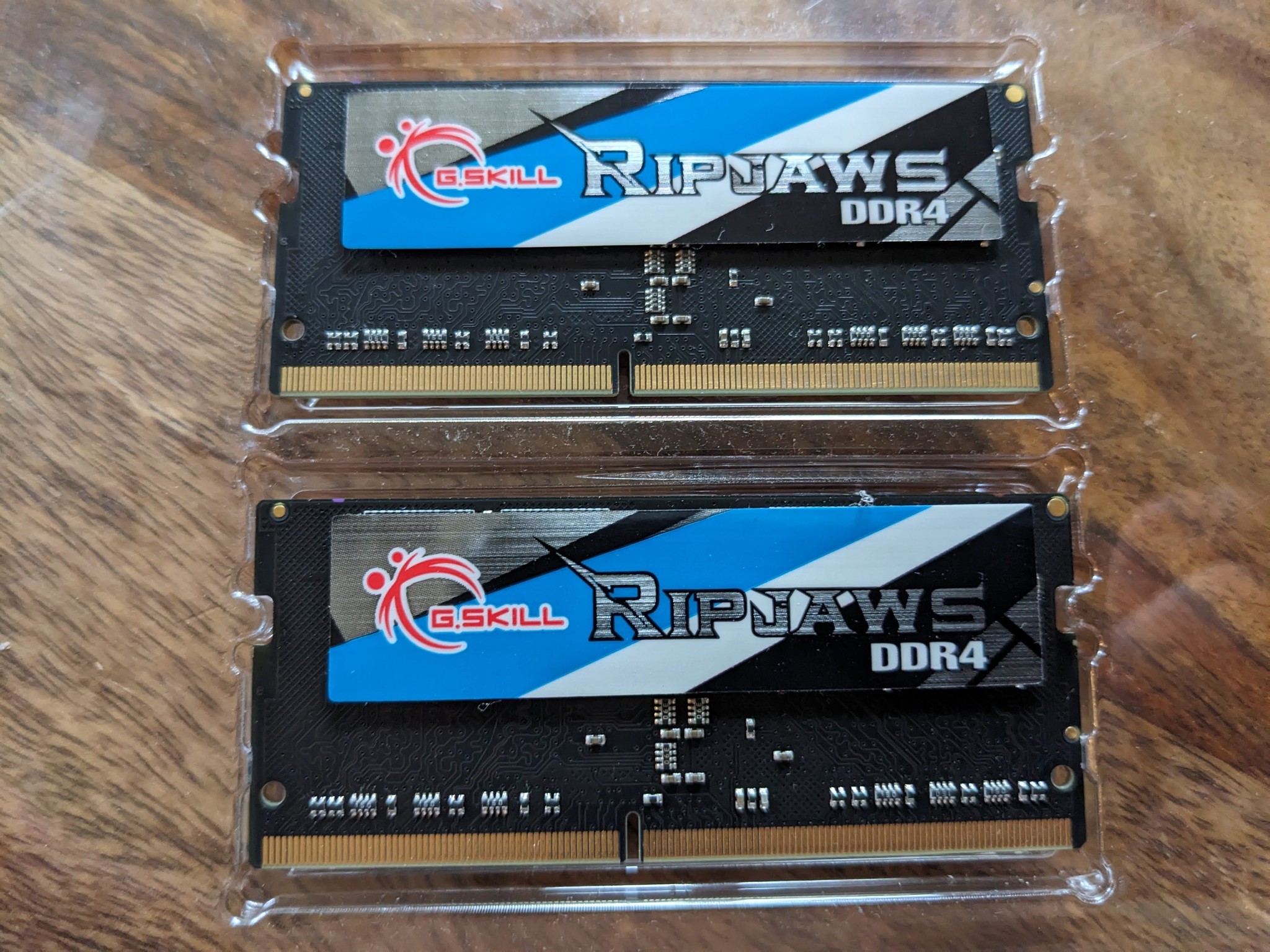 G.SKILL Ripjaws DDR4 SO-DIMM 4GBx2 CL16 2400 IOB