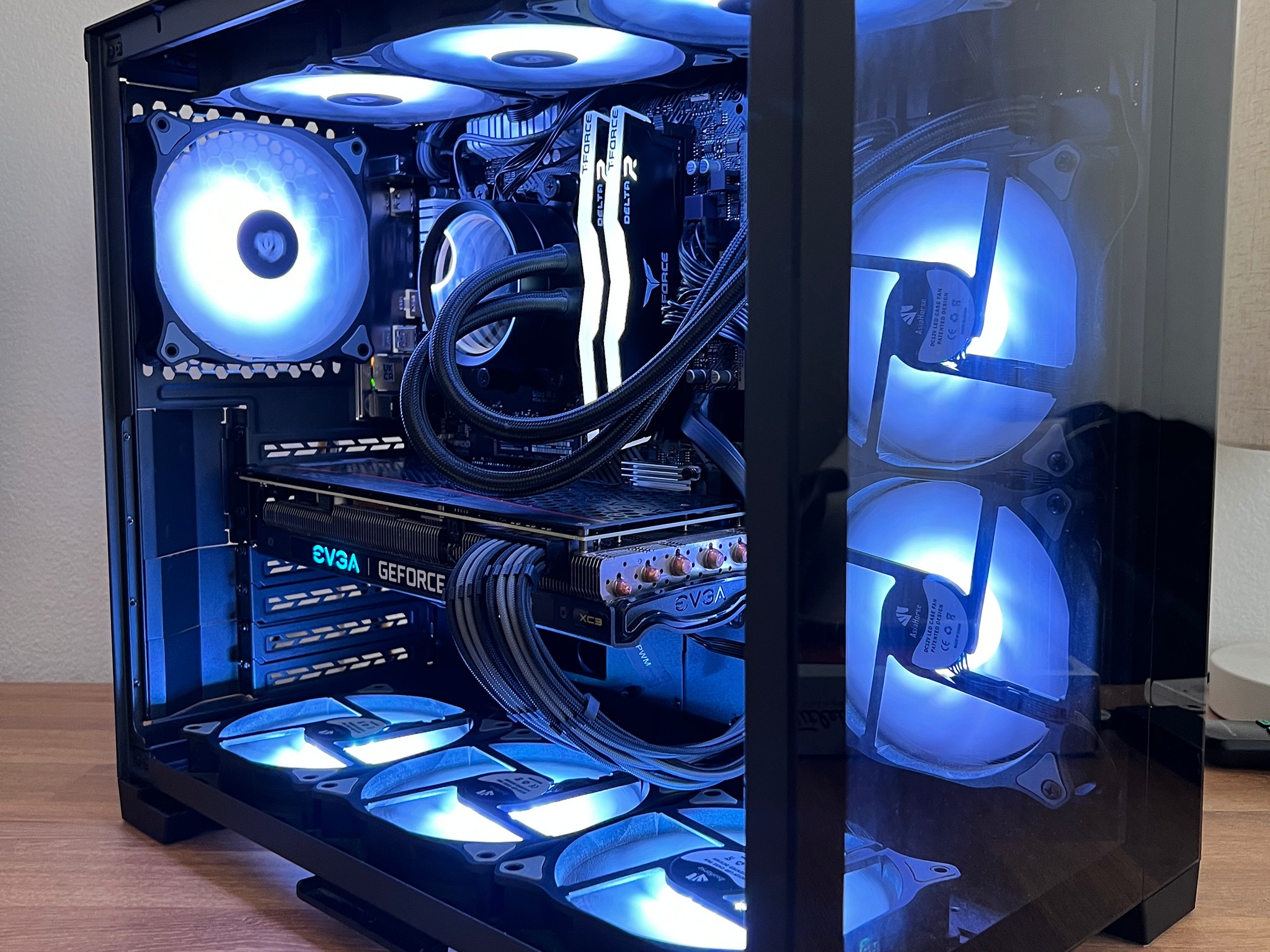 RTX 3070 | Ryzen 7 5700x | 32gb ram | 1tb m.2 | Gaming PC