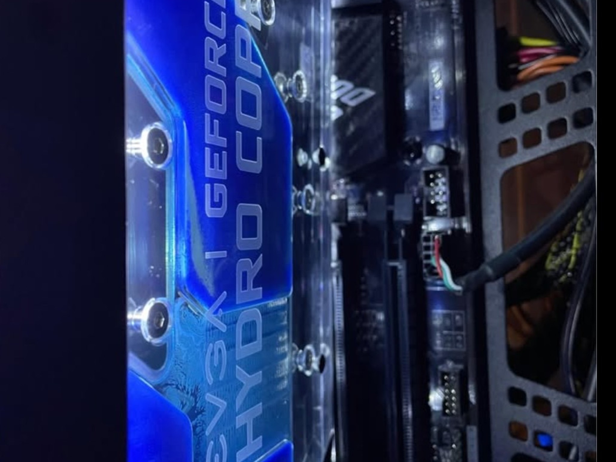 EVGA GeForce RTX 2080 SUPER FTW3 HYDRO COPPER GAMING