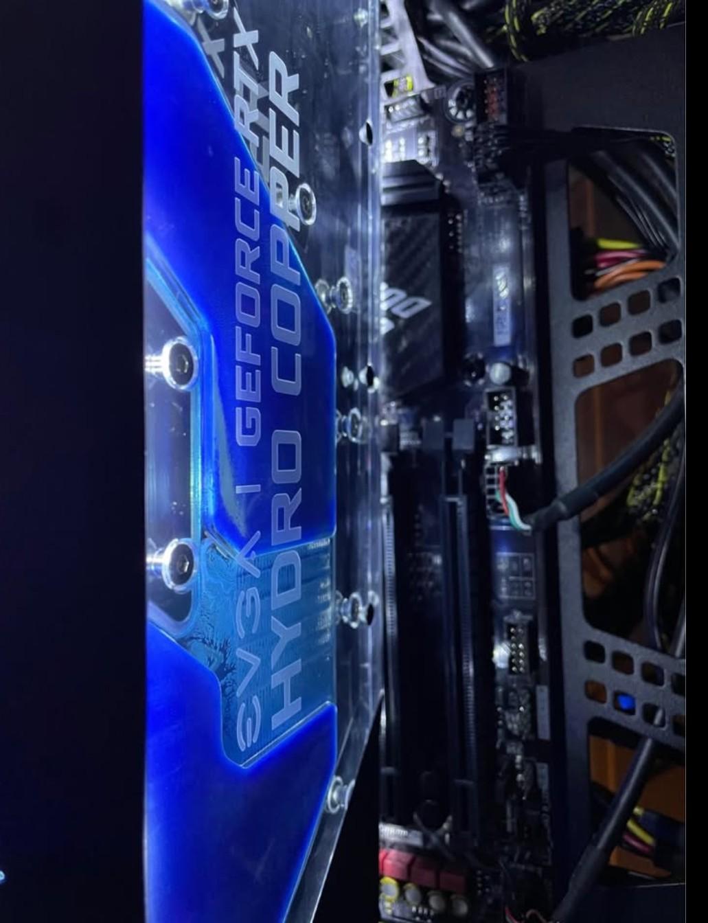 EVGA GeForce RTX 2080 SUPER FTW3 HYDRO COPPER GAMING